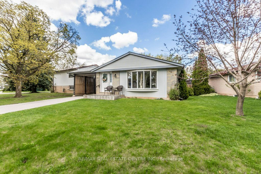 65 Lorne Scots Drive