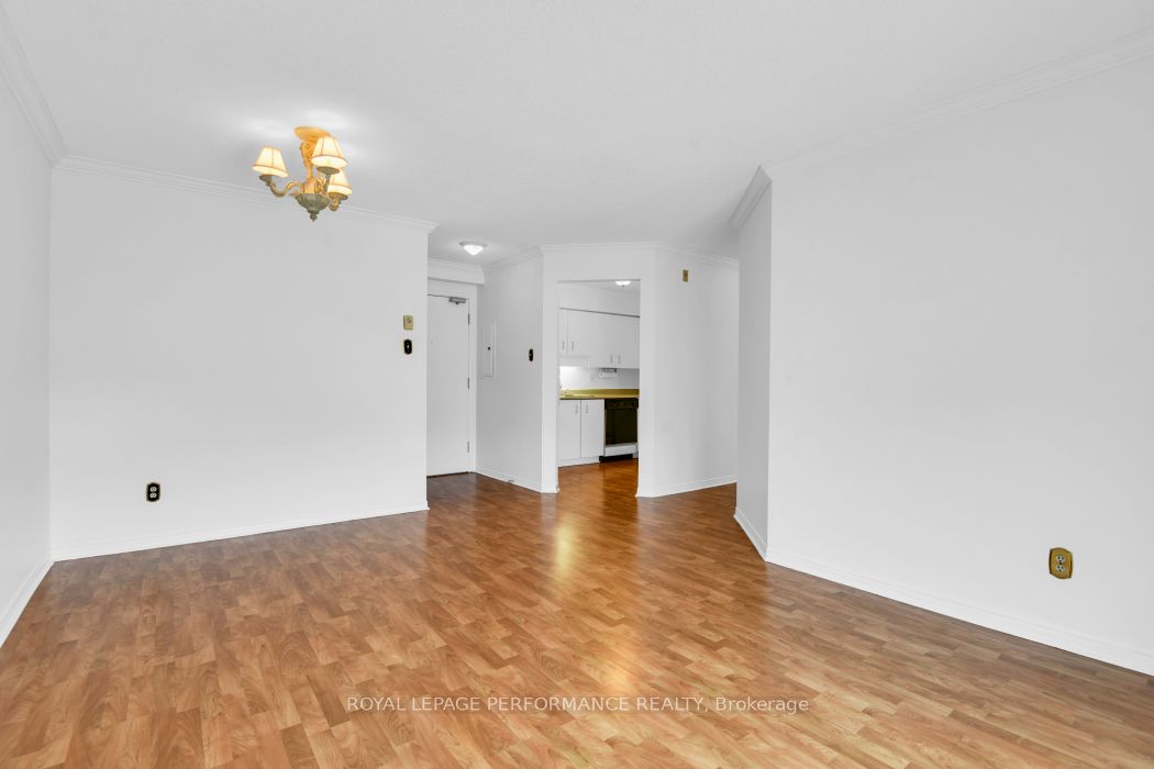345 CENTRUM Boulevard W, #403