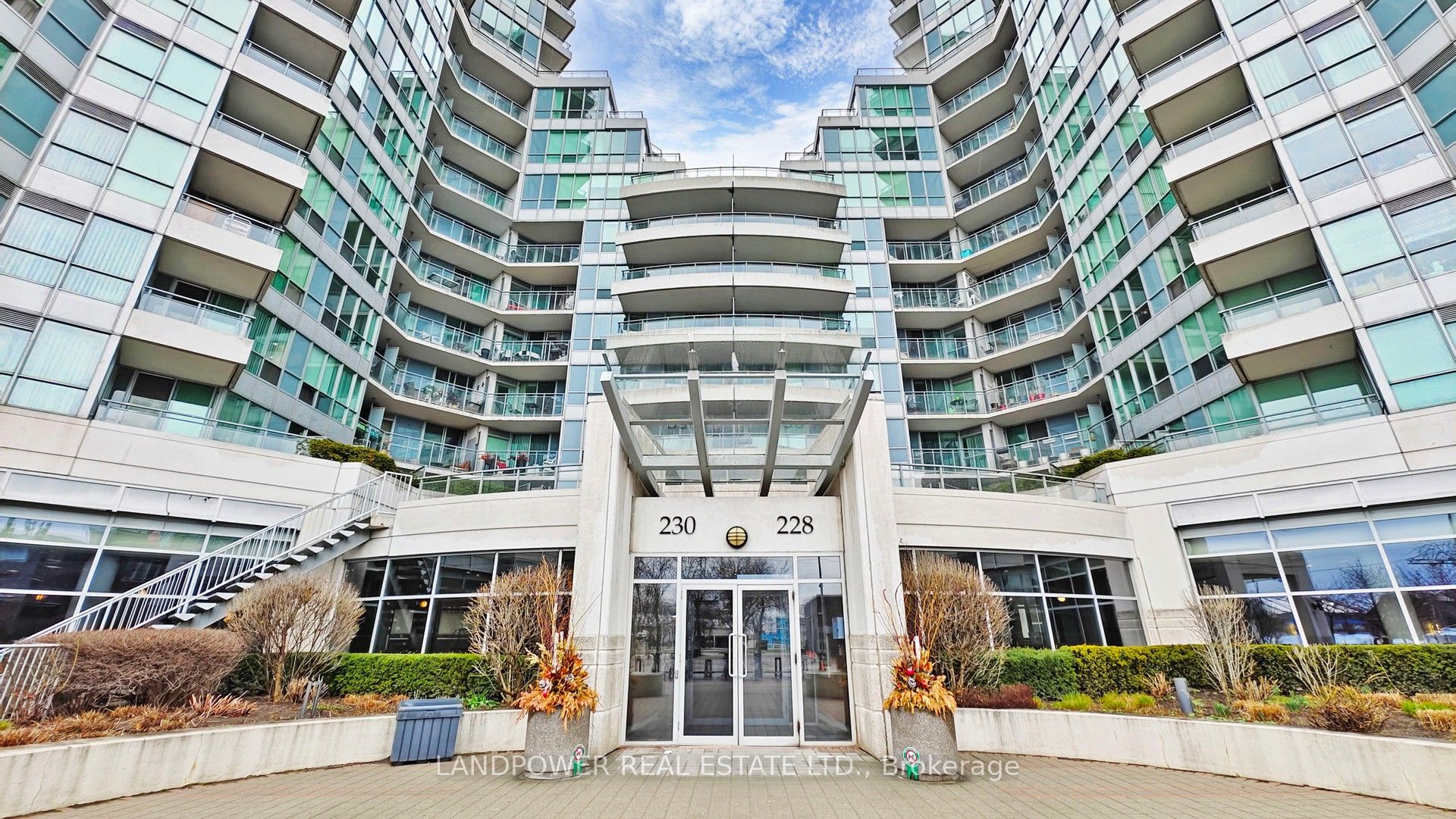 #2310 - 228 Queens Quay, Toronto, ON M5J 2X1