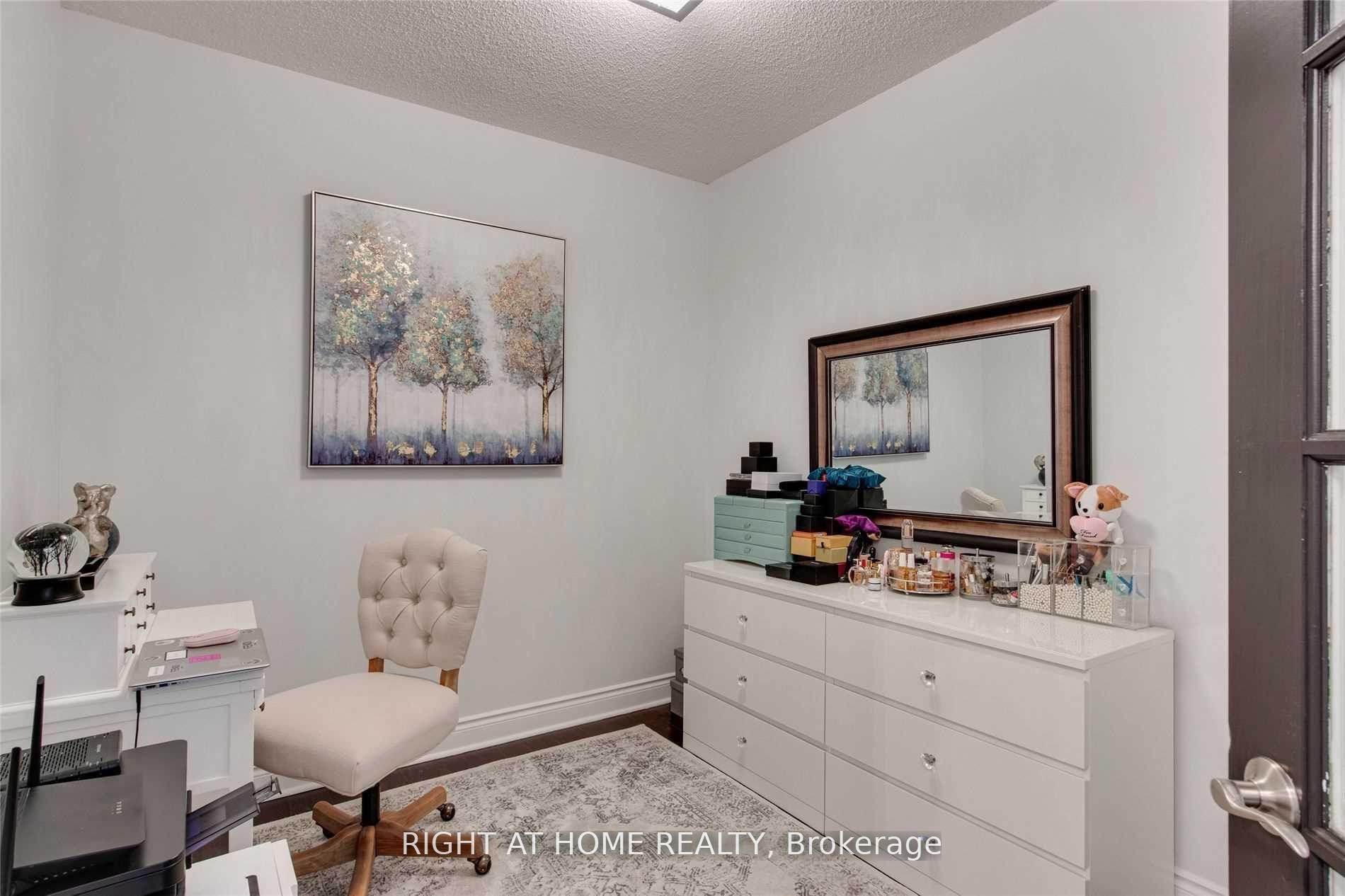 2 Bedrooms Condo at 80 Harrison Garden,  Toronto For sale