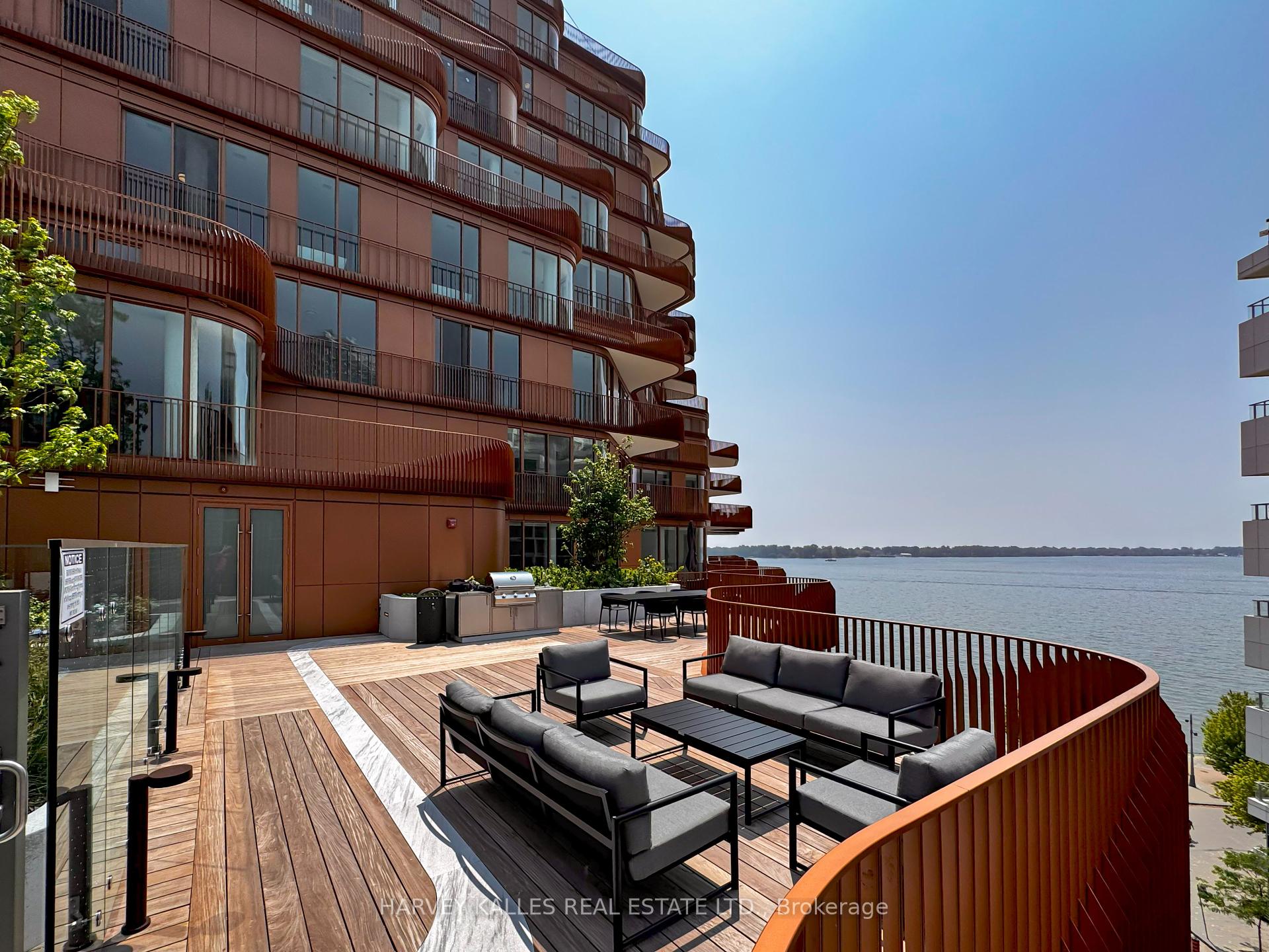 2 Bedrooms Condo at 155 Merchants Wharf, Toronto For sale