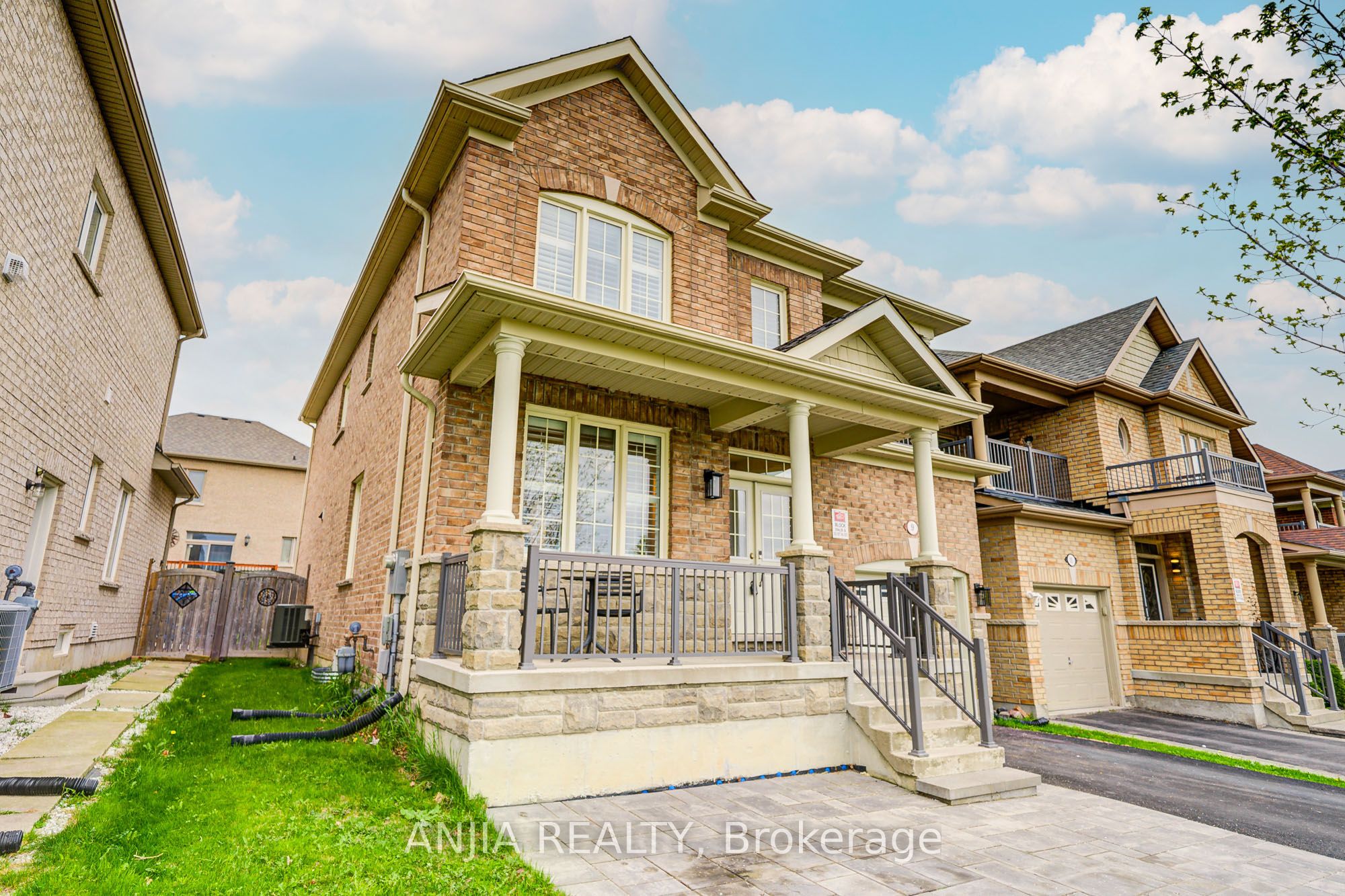 9 Desjardin Drive