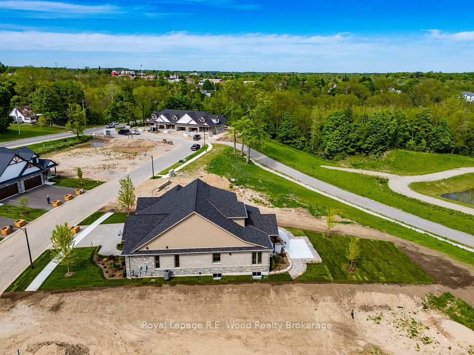 18 Greenhill Drive, Tillsonburg, ON N4G 2K6