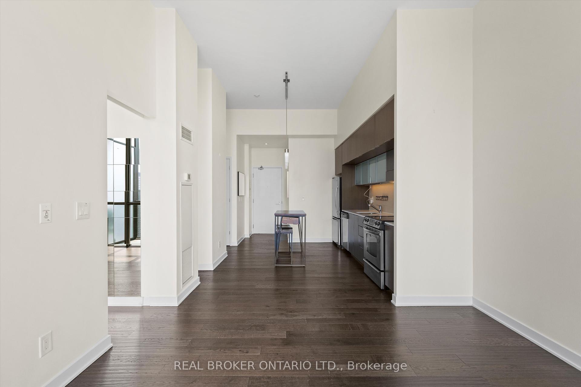 1 Bedroom Condo at 110 Charles, Toronto For sale