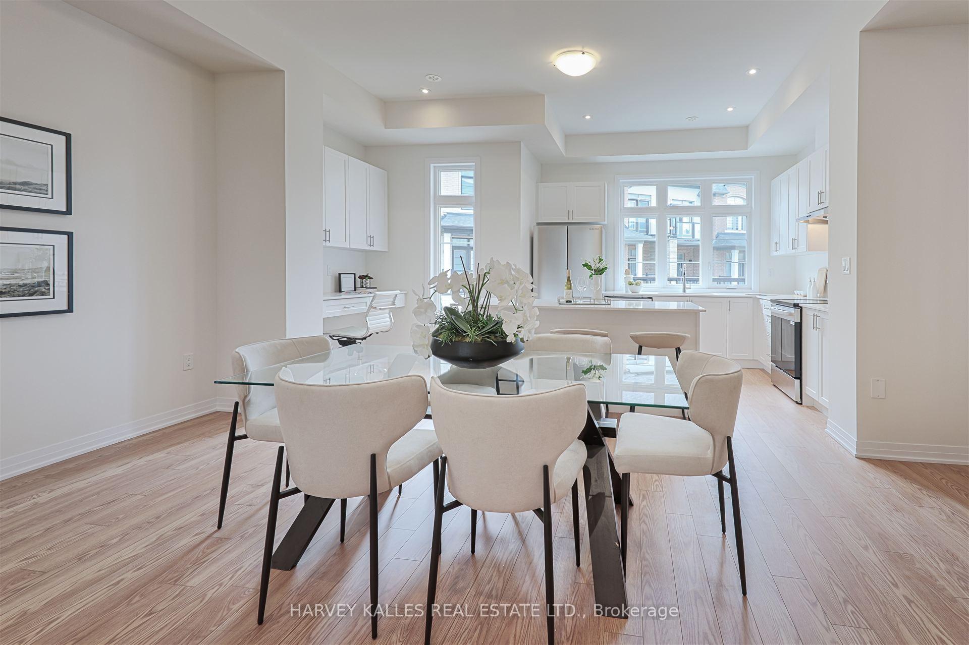 75 De La Roche Drive S
