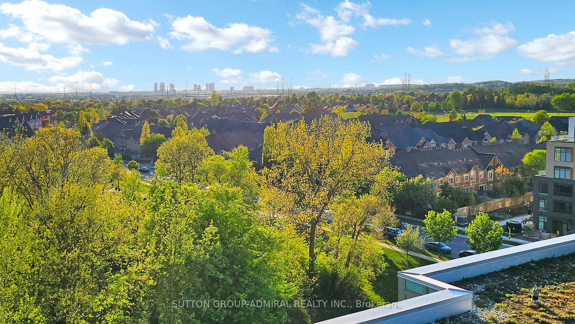 1 Bedroom Condo at 7890 Bathurst, Vaughan For sale