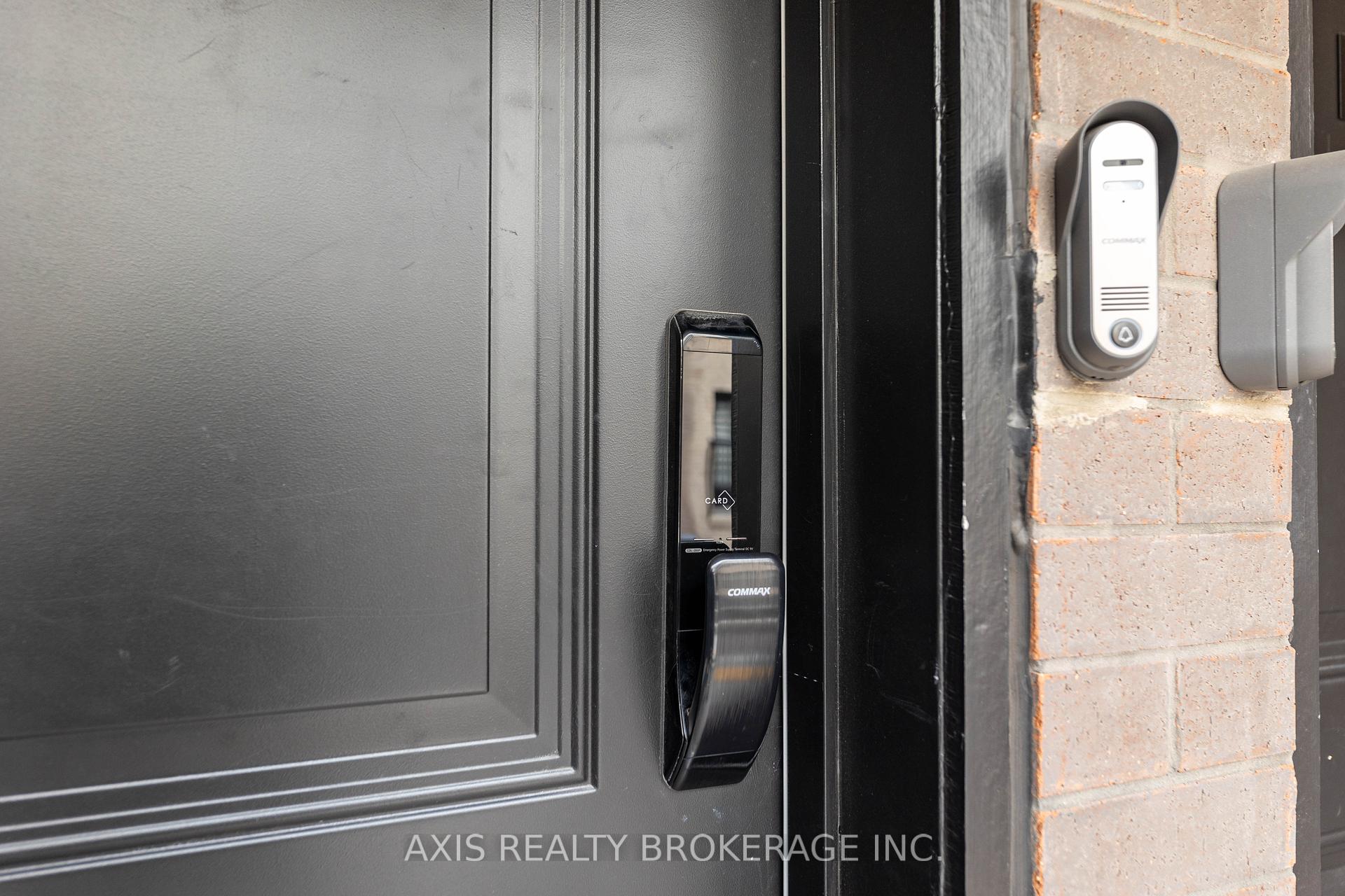 2 Bedrooms Condo at 349 Wheat Boom, Oakville For sale