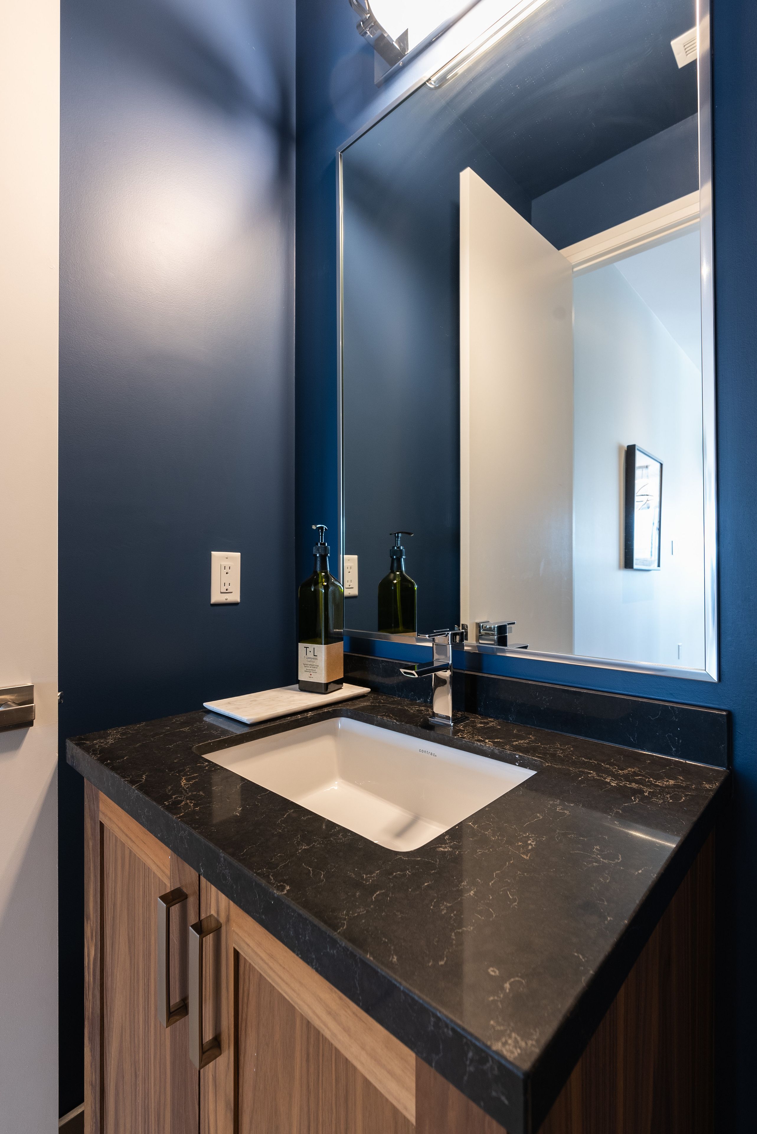 3730 Mangusta Court