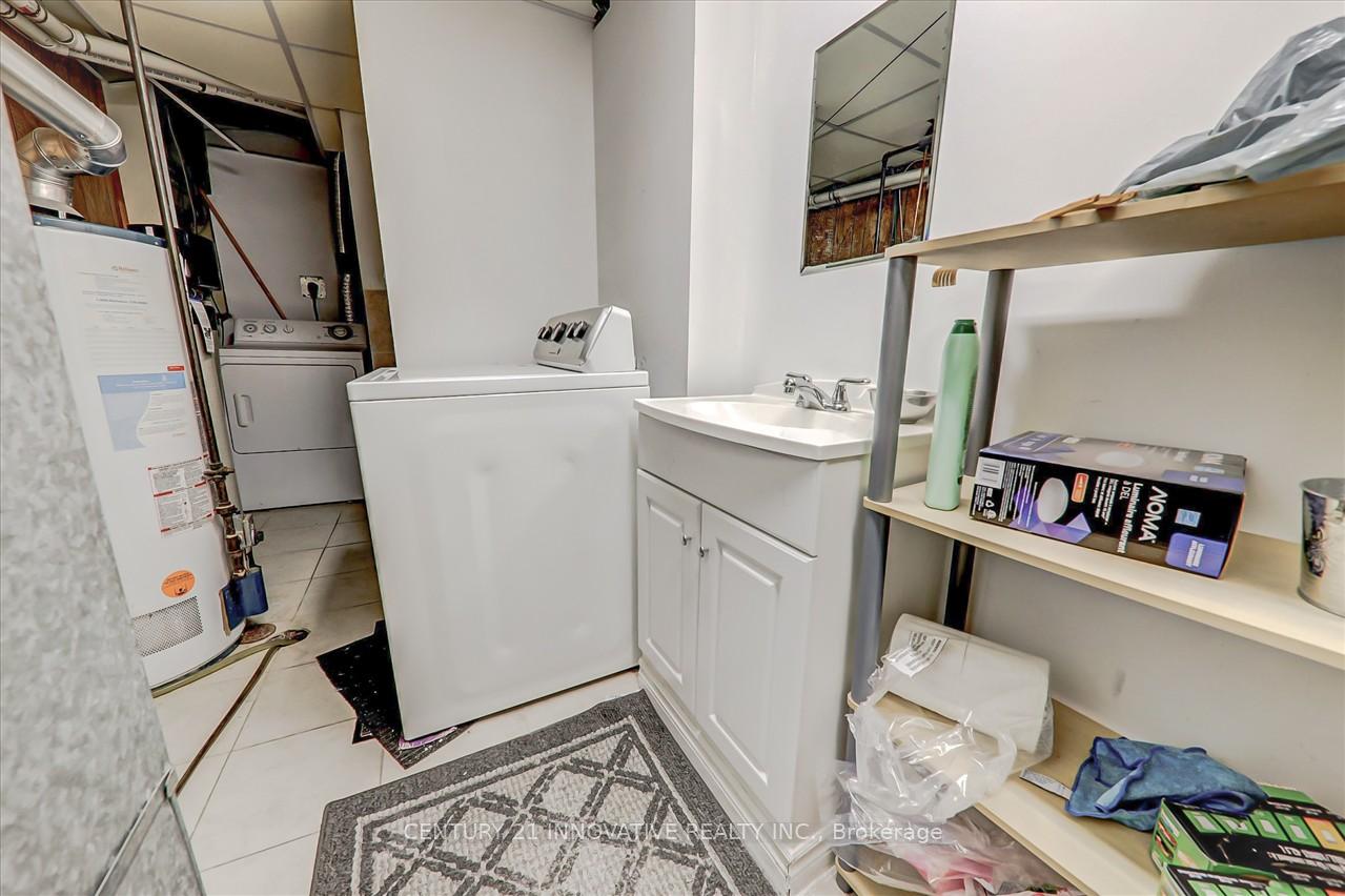 4 Bedrooms Condo at 100 Burrows Hall,  Toronto For sale