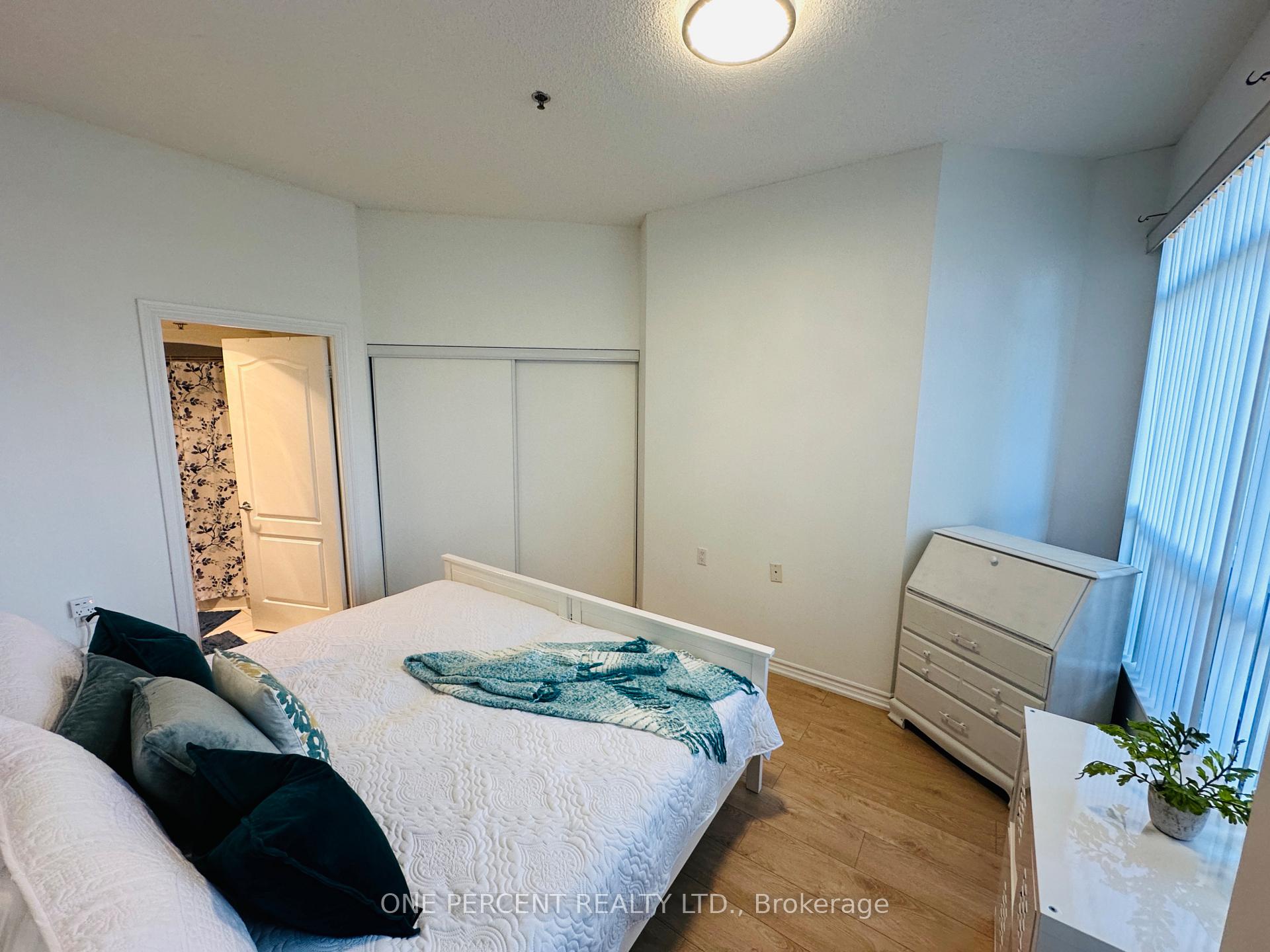 1 Bedroom Condo at 4640 Kimbermount, Mississauga For sale