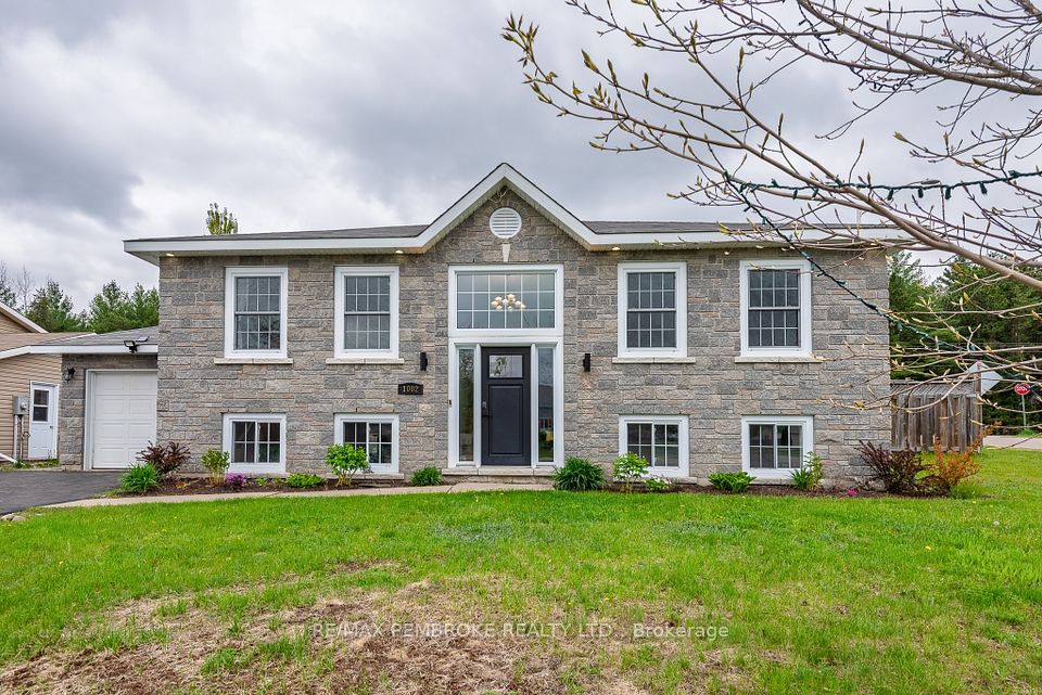 1002 Riverstone