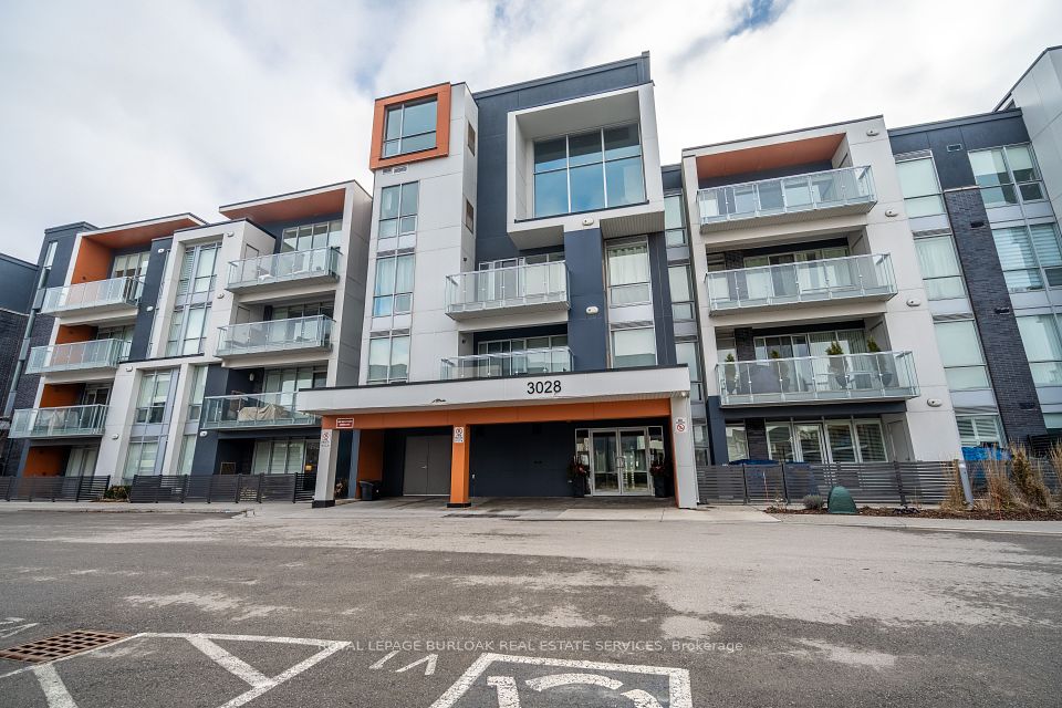 Property at #109 - 3028 Creekshore Common, Oakville, ON L6M 5K6
