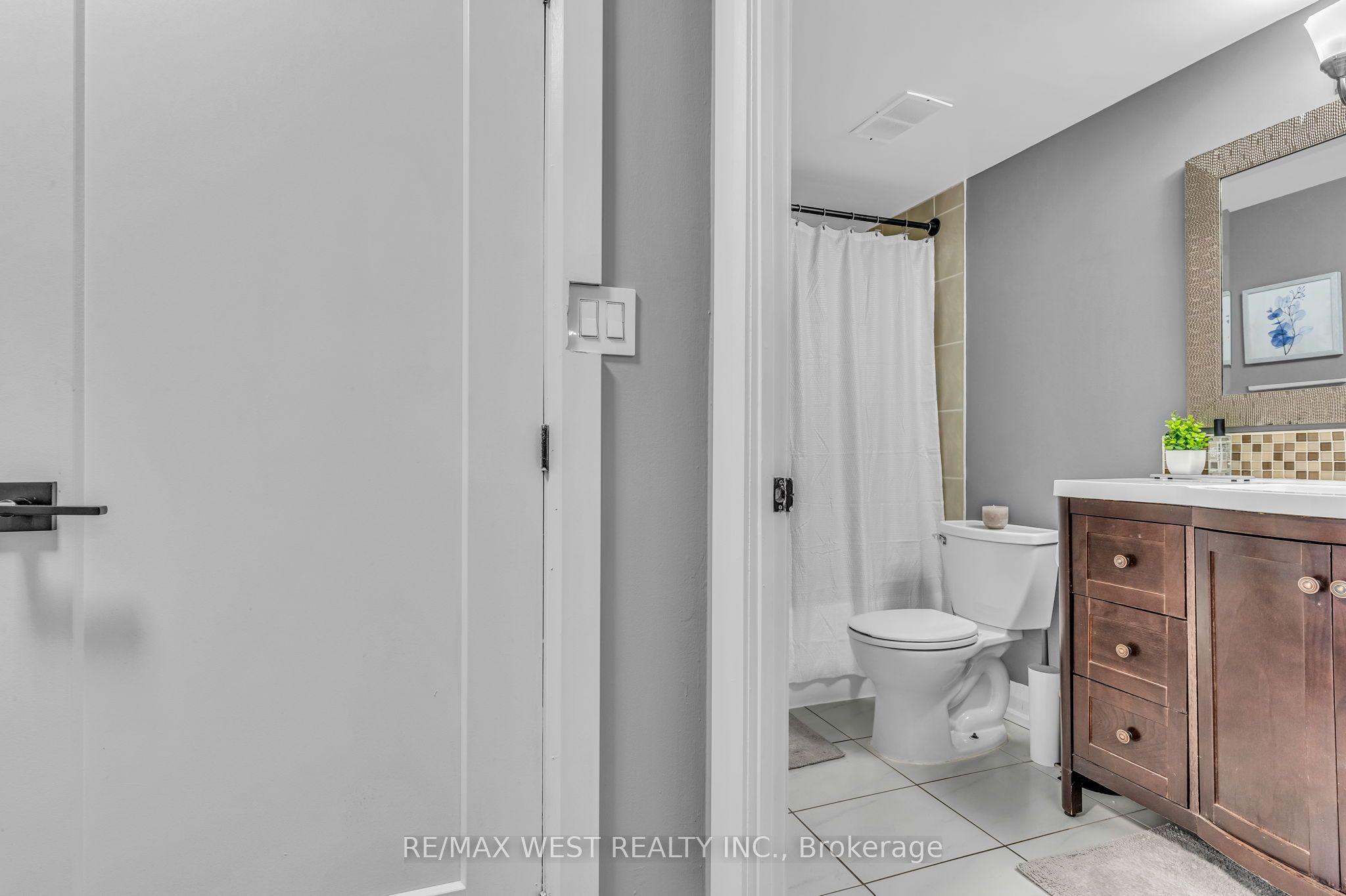 145 Hillcrest Avenue, #1615
