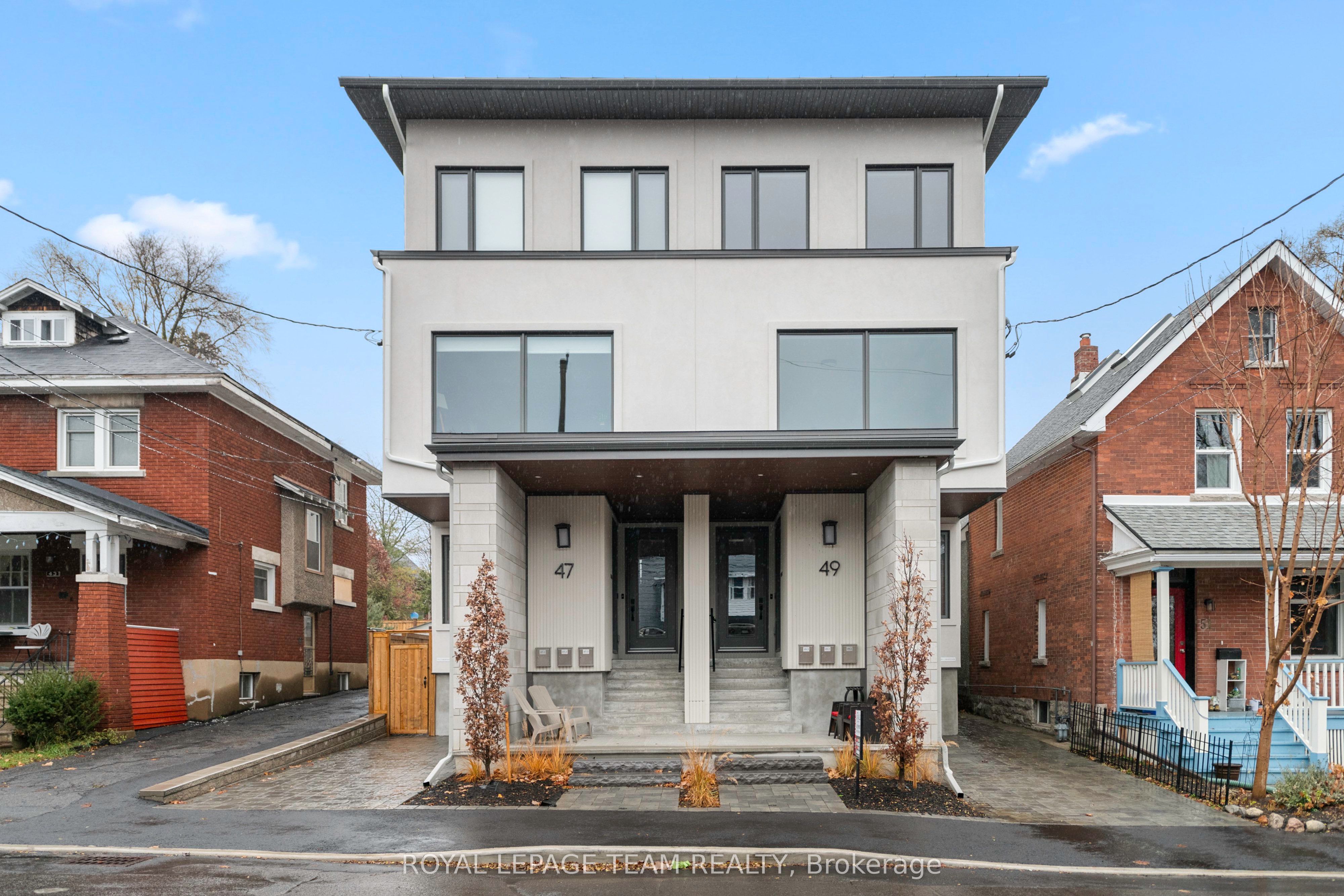 #3 - 49 GROSVENOR Avenue, GlebeOttawaEastandArea, ON K1S 4S1