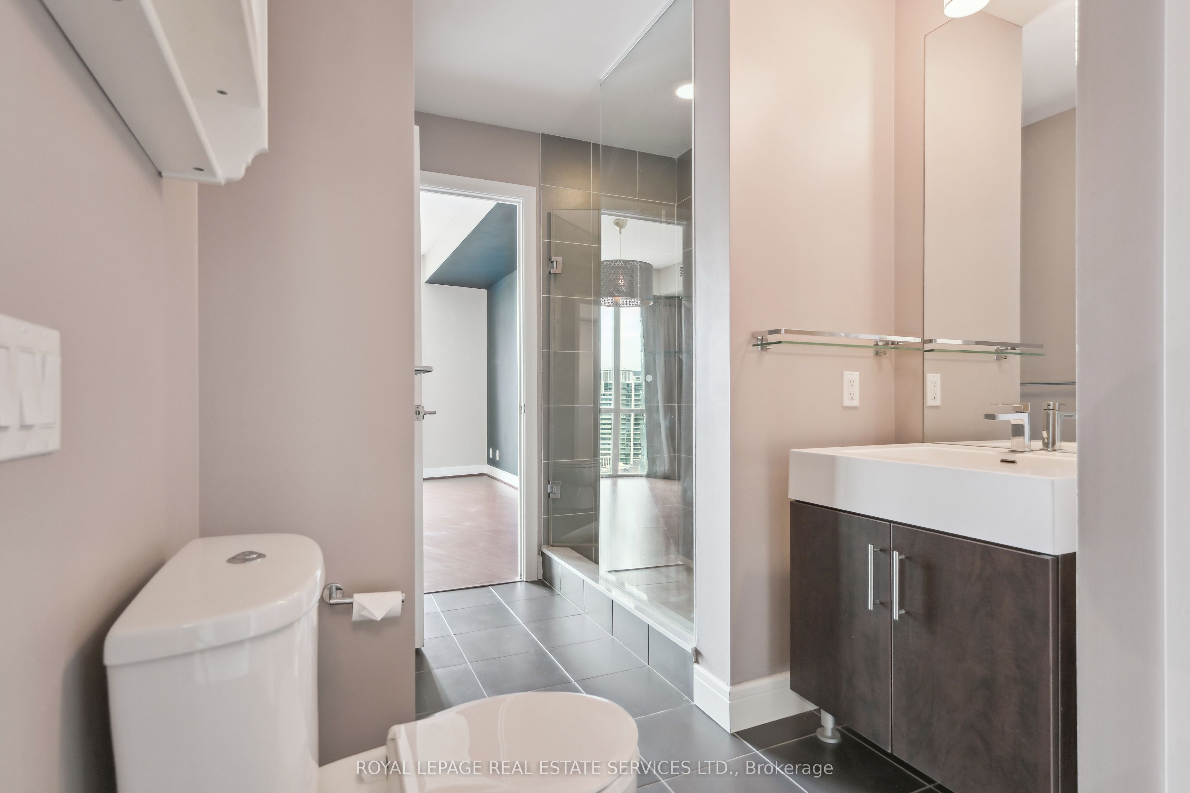 112 George Street, #S1607