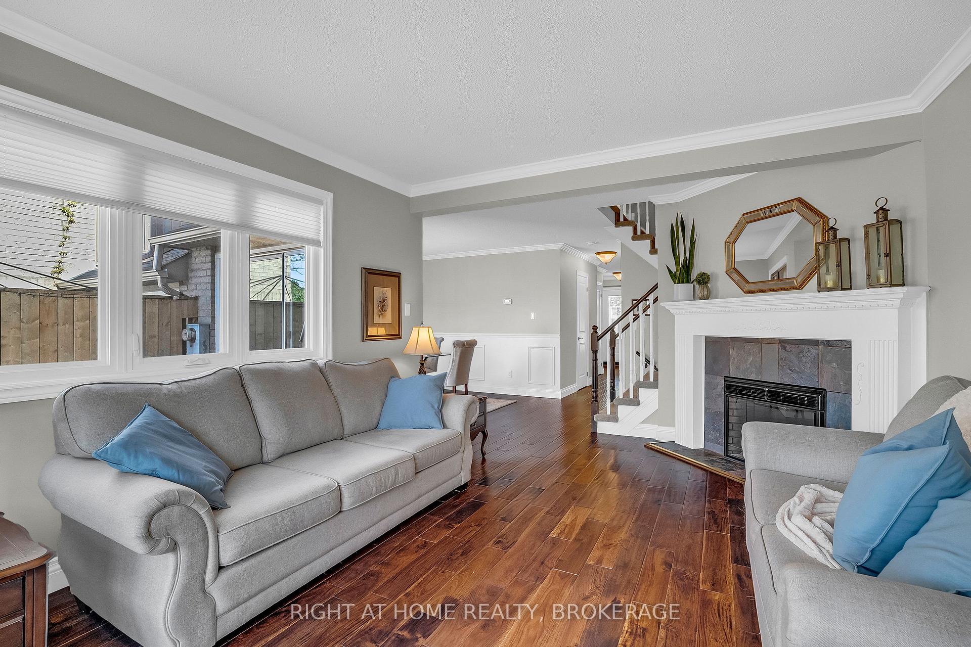 3 Bedrooms Condo at 3420 South Millway, Mississauga For sale