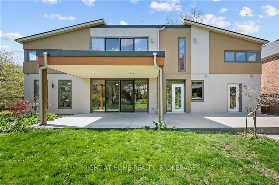 704 Cedar