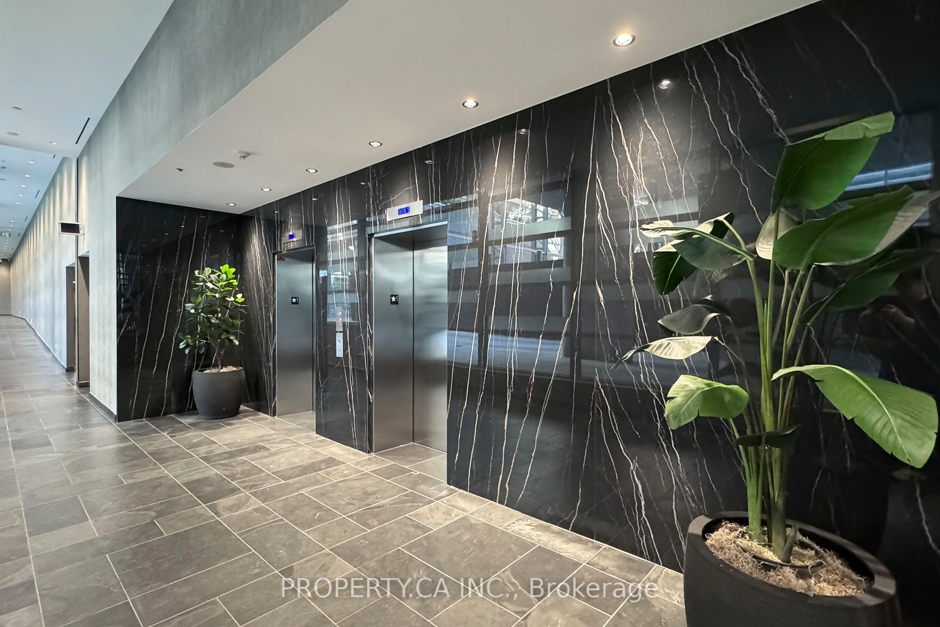 1 Bedroom Condo at 650 King, Toronto For sale