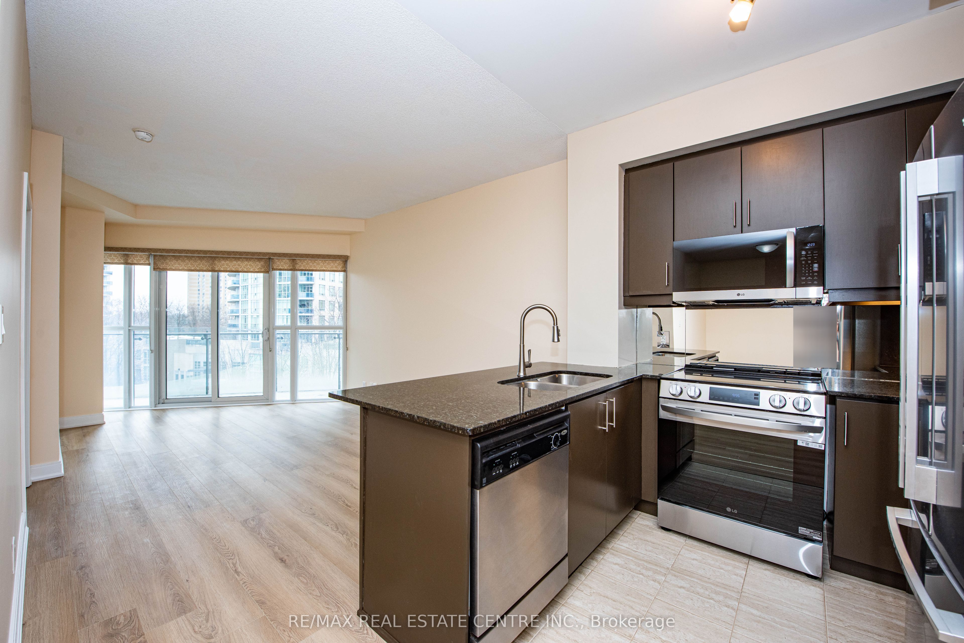 50 Absolute Avenue, #303