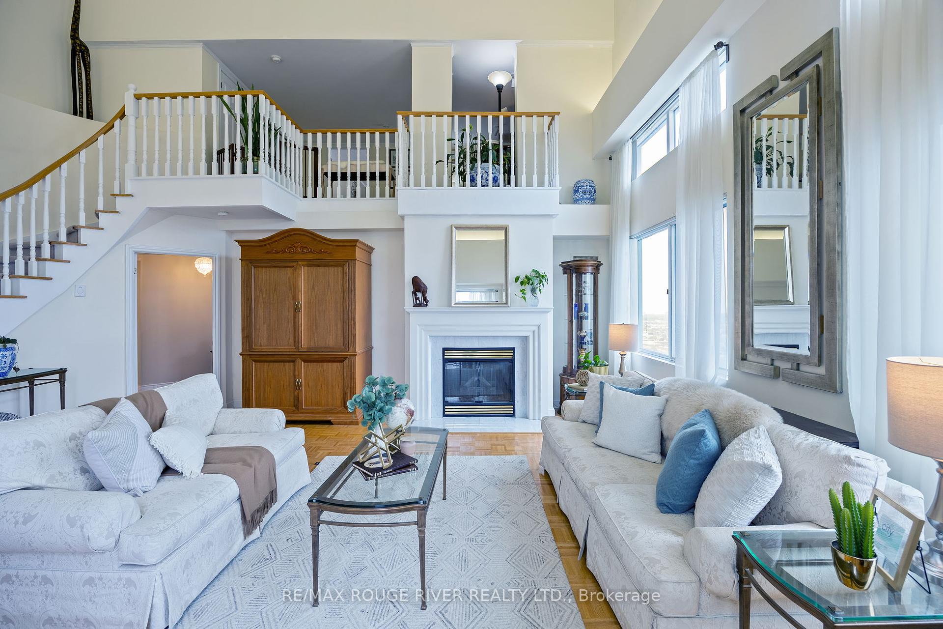 3 Bedrooms Condo at 101 Subway, Toronto For sale
