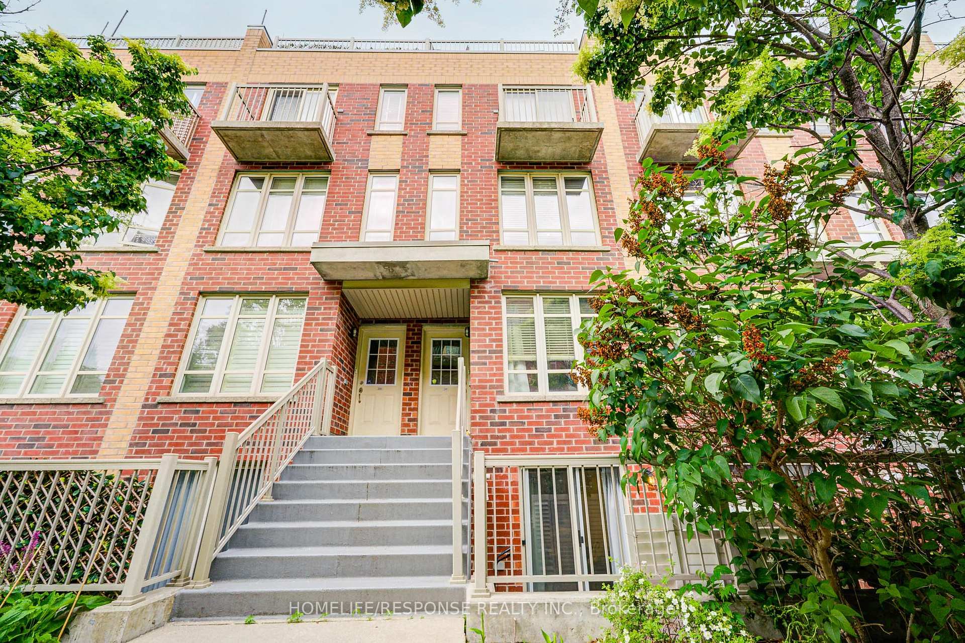 3 Bedrooms Condo at 35 Elsie, Toronto For sale