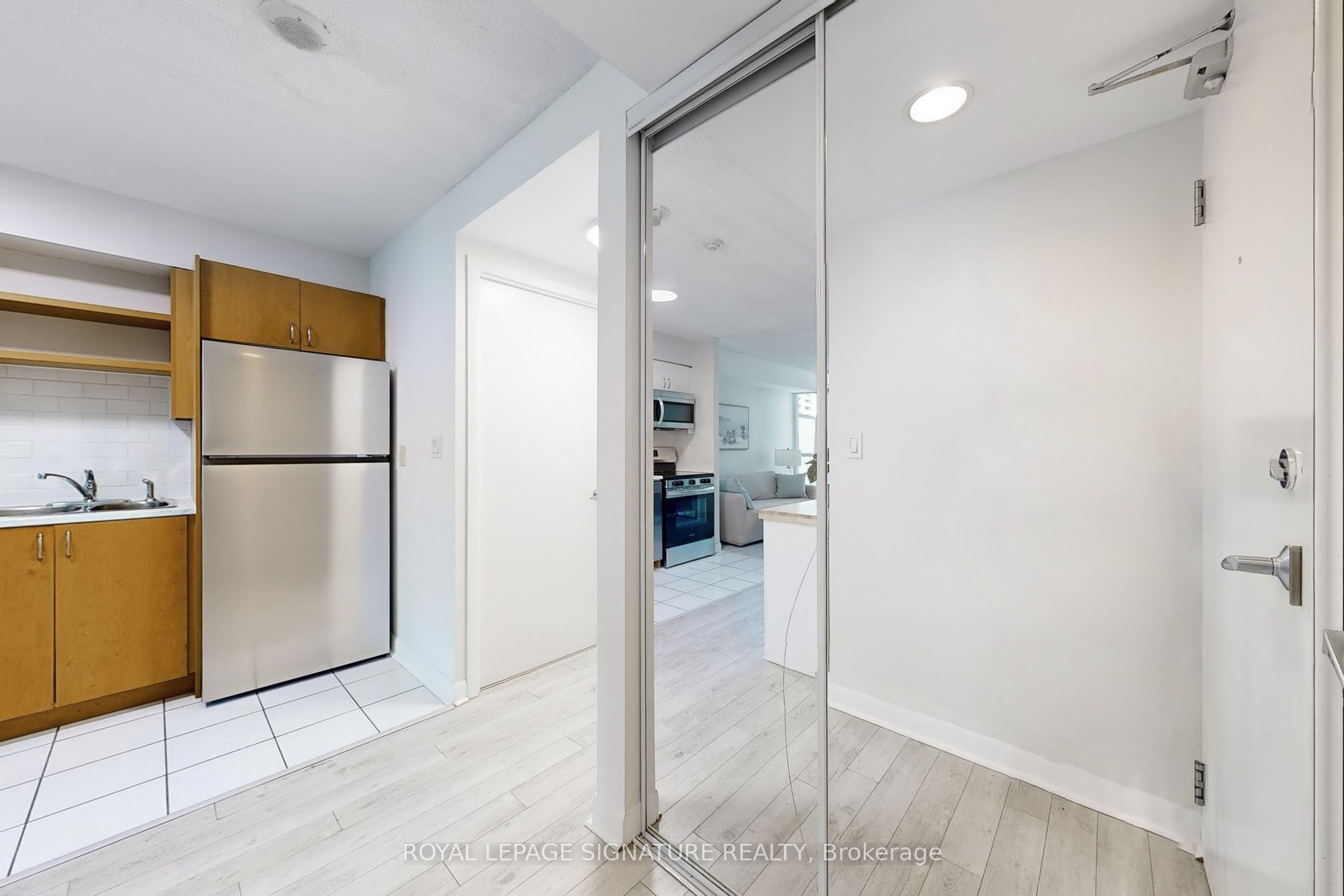 600 Fleet Street, #1012