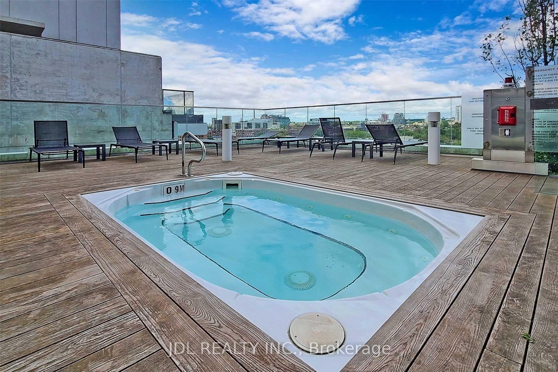2 Bedrooms Condo at 318 Richmond, Toronto For sale