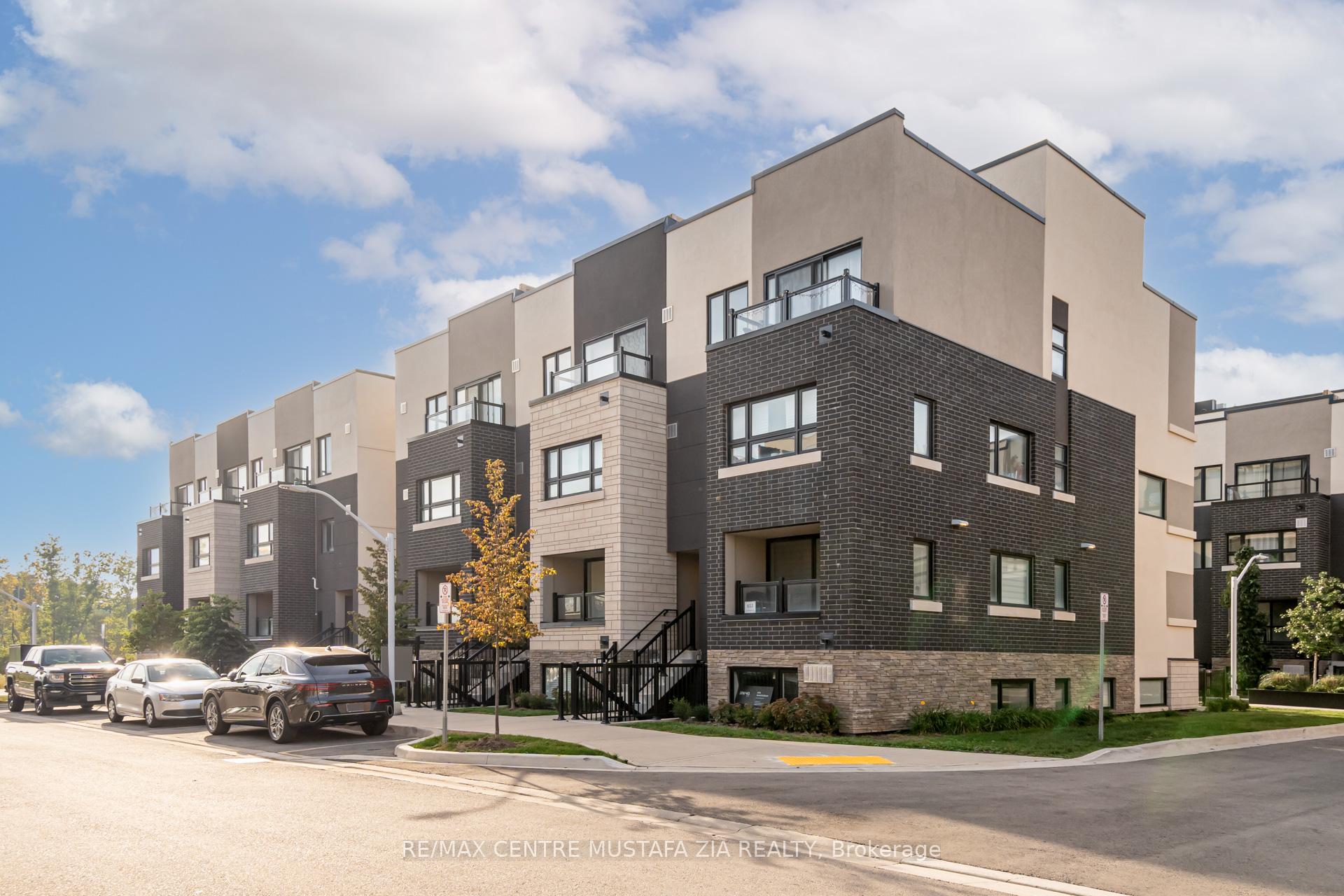 2 Bedrooms Condo at 1129 Cooke, Burlington For sale