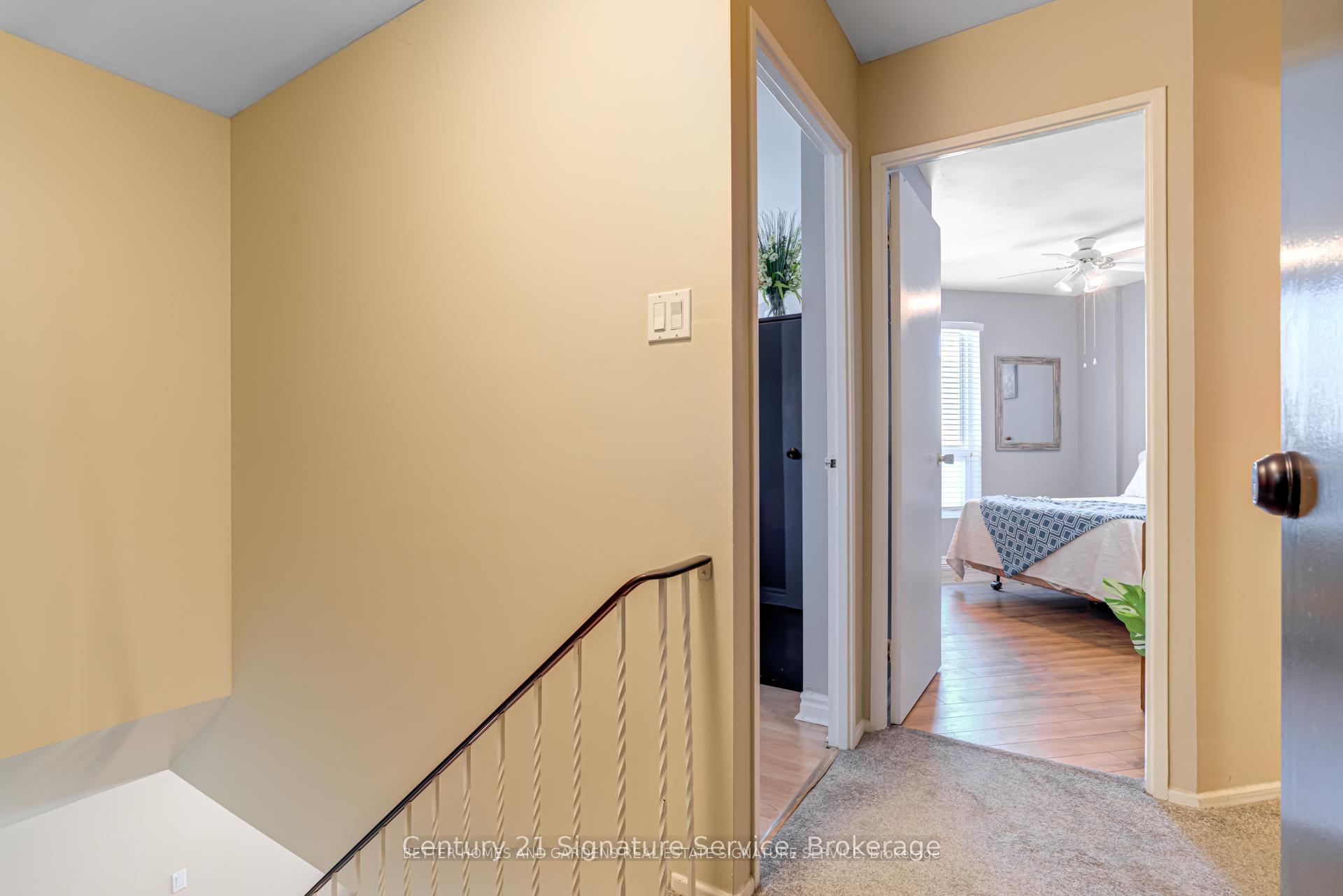 2 Bedrooms Condo at 2001 Bonnymede, Mississauga For sale