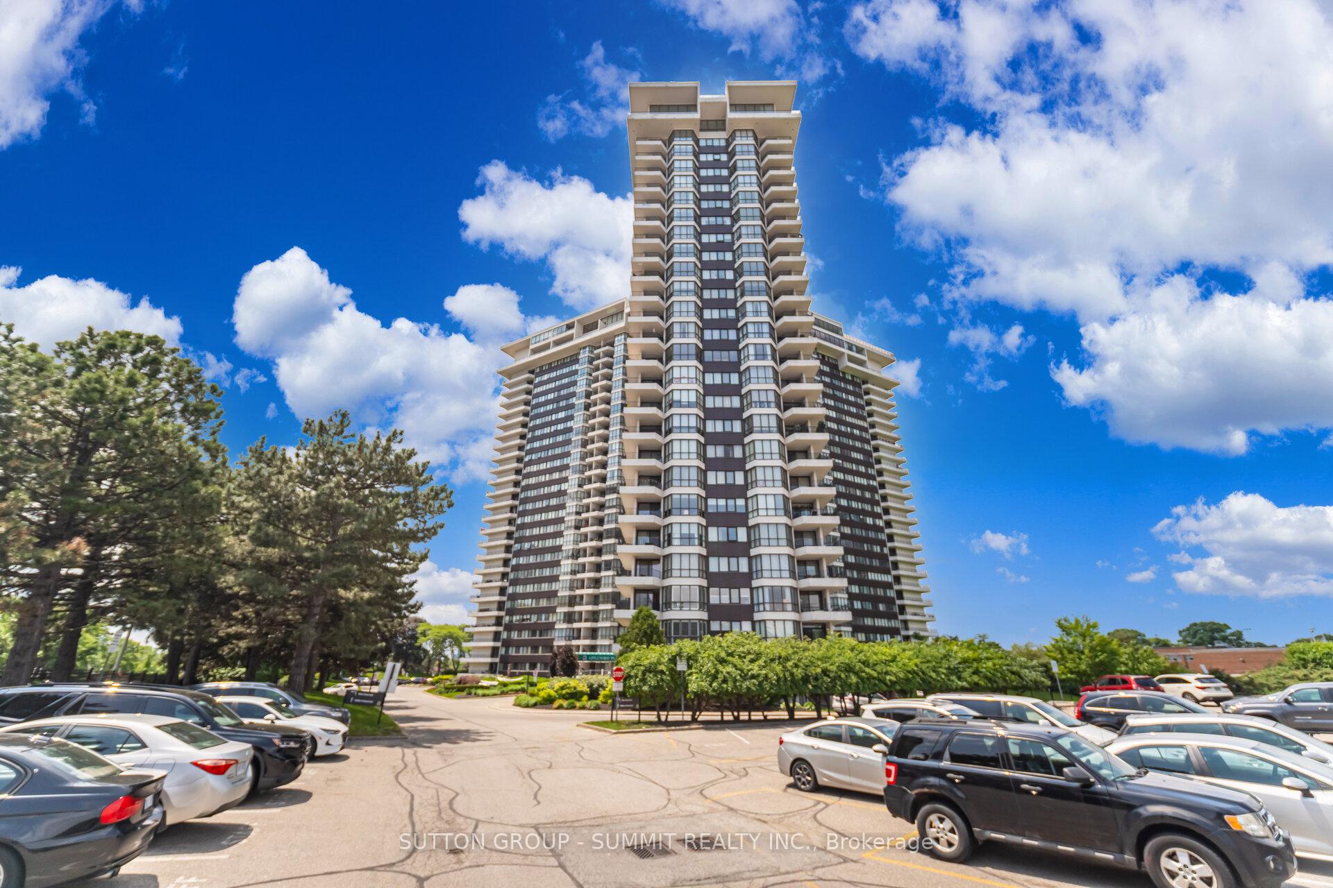 3 Bedrooms Condo at 1333 Bloor, Mississauga For sale