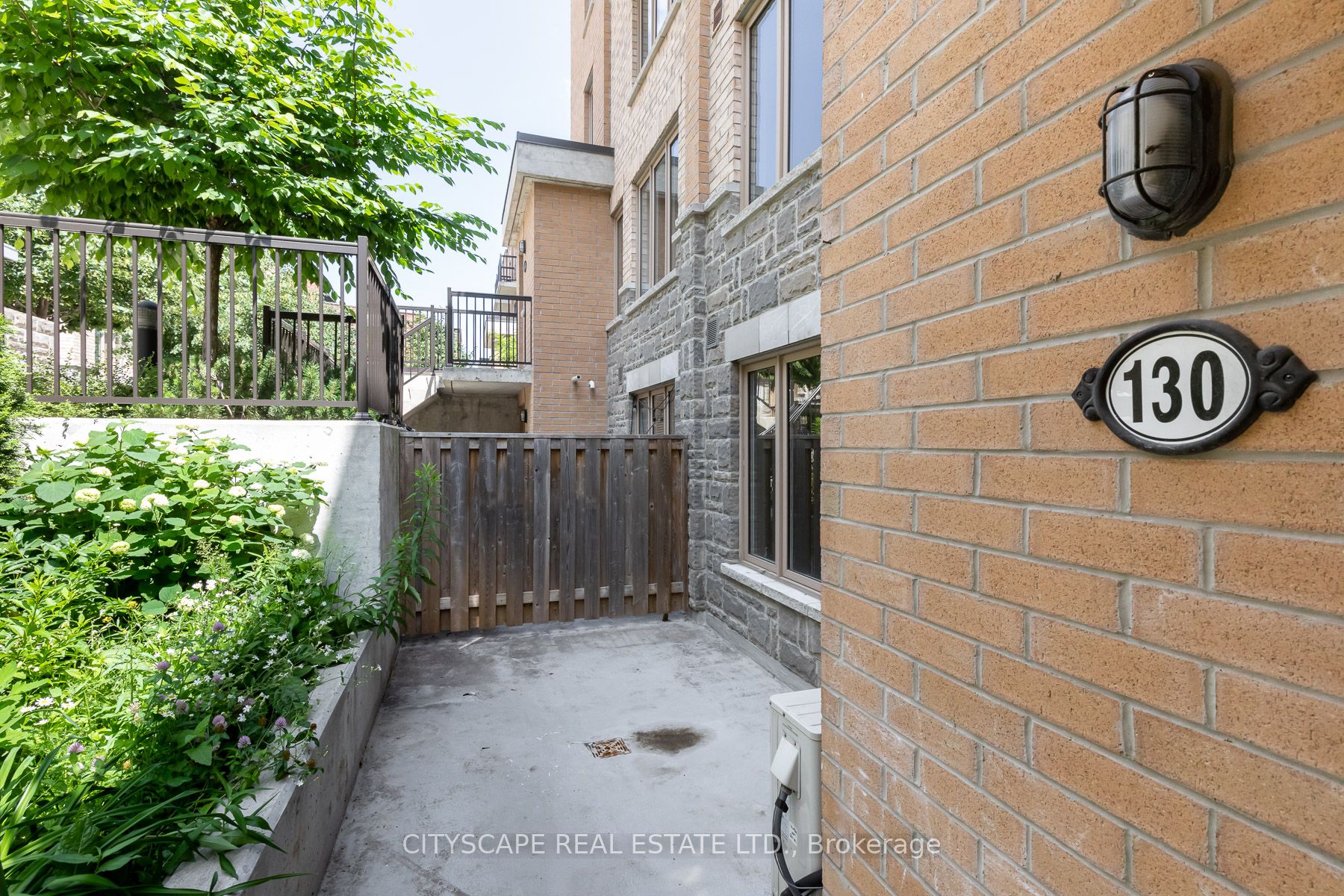11 Foundry Avenue, #130