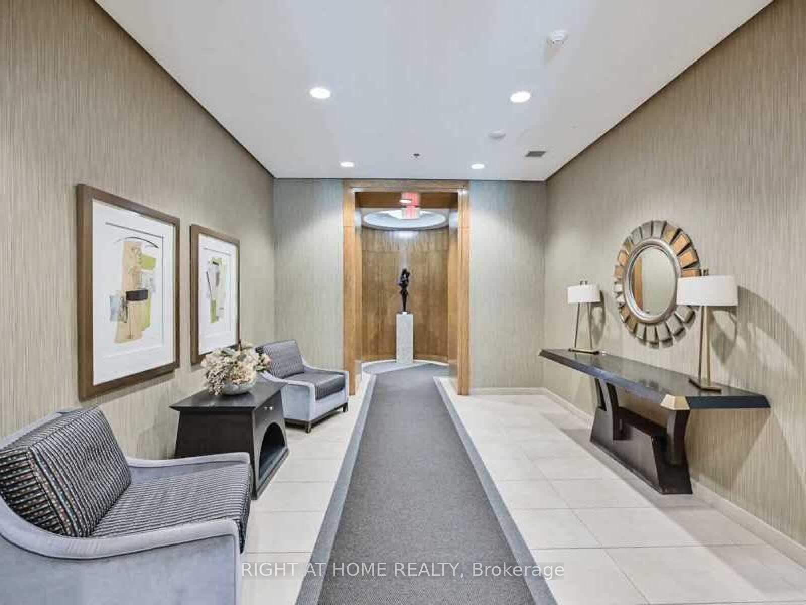2 Bedrooms Condo at 736 Spadina, Toronto For sale