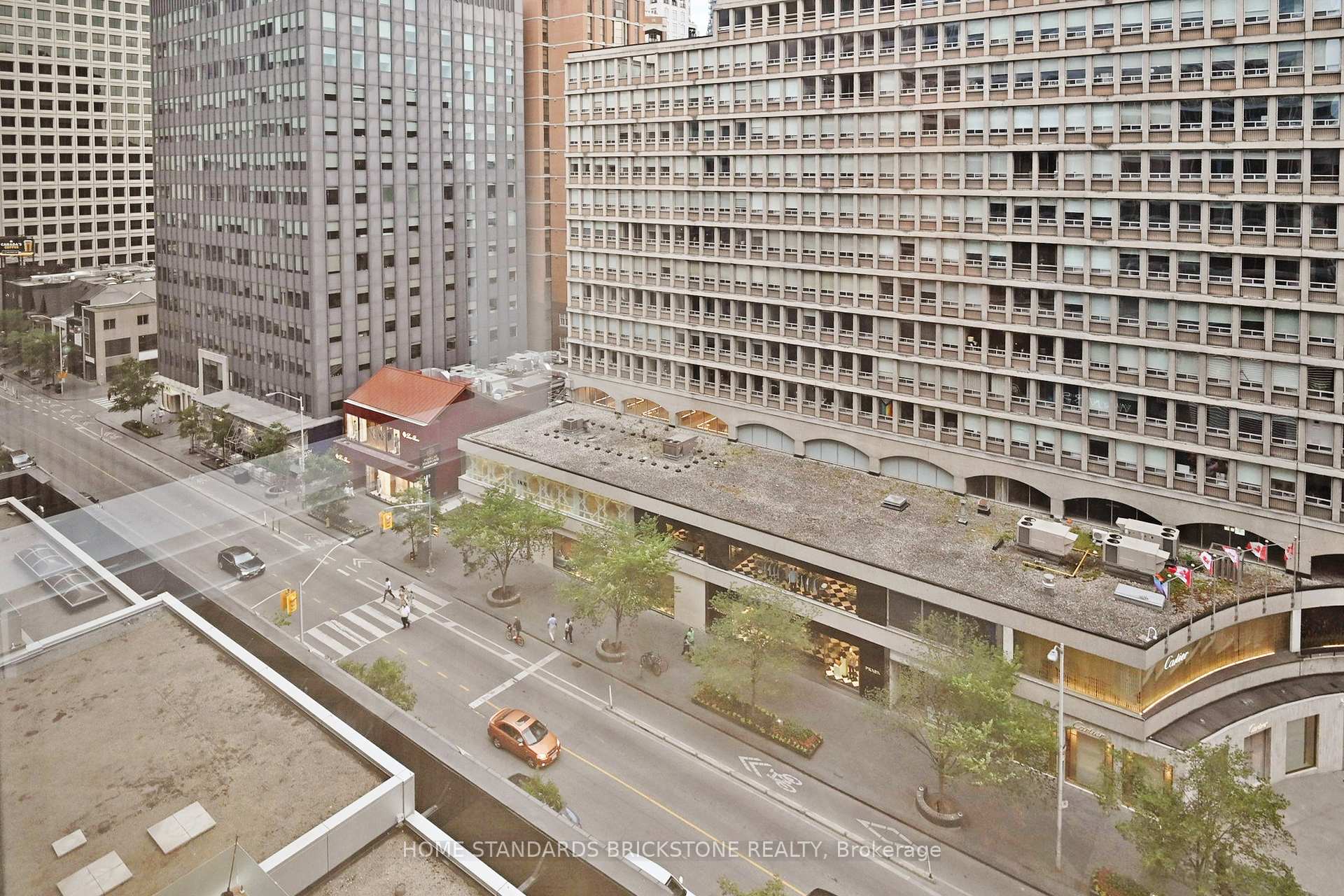 2 Bedrooms Condo at 110 Bloor, Toronto For sale