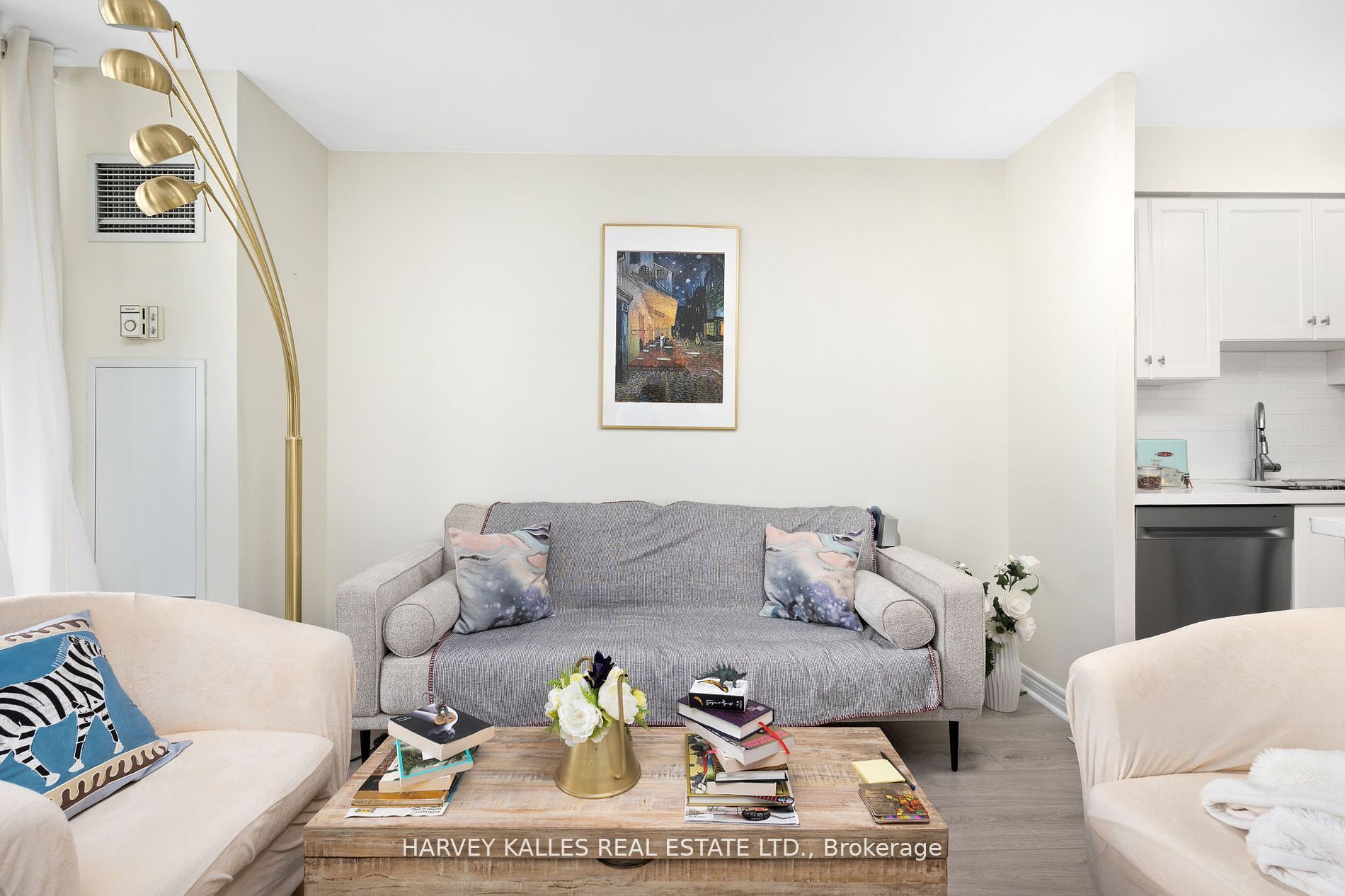 43 Eglinton Avenue E 1201