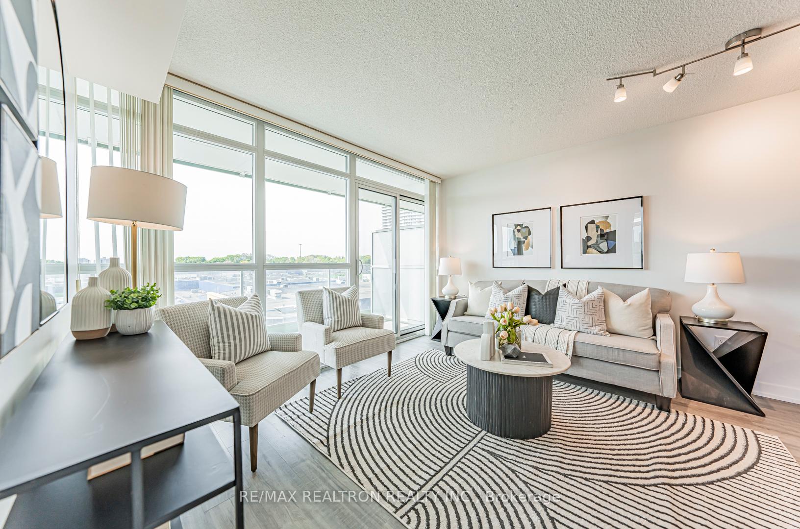 3 Bedrooms Condo at 29 Singer, Toronto For sale
