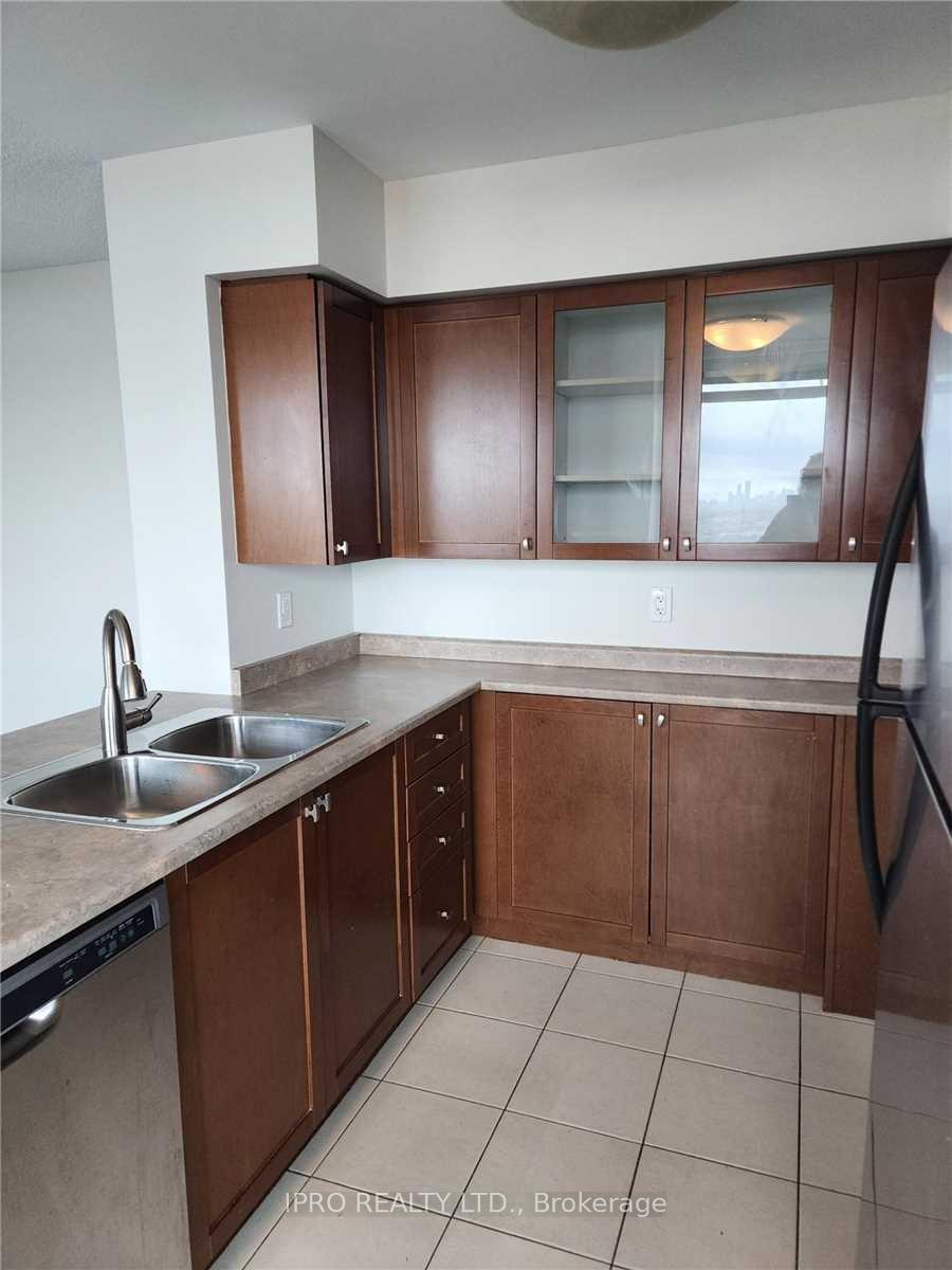 2 Bedrooms Condo at 225 Sherway,  Toronto For sale
