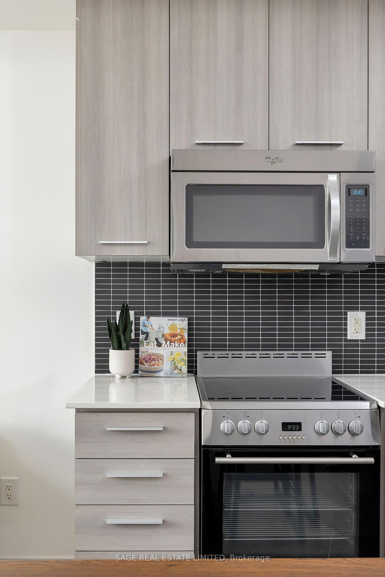 2 Bedrooms Condo at 105 George, Toronto For sale
