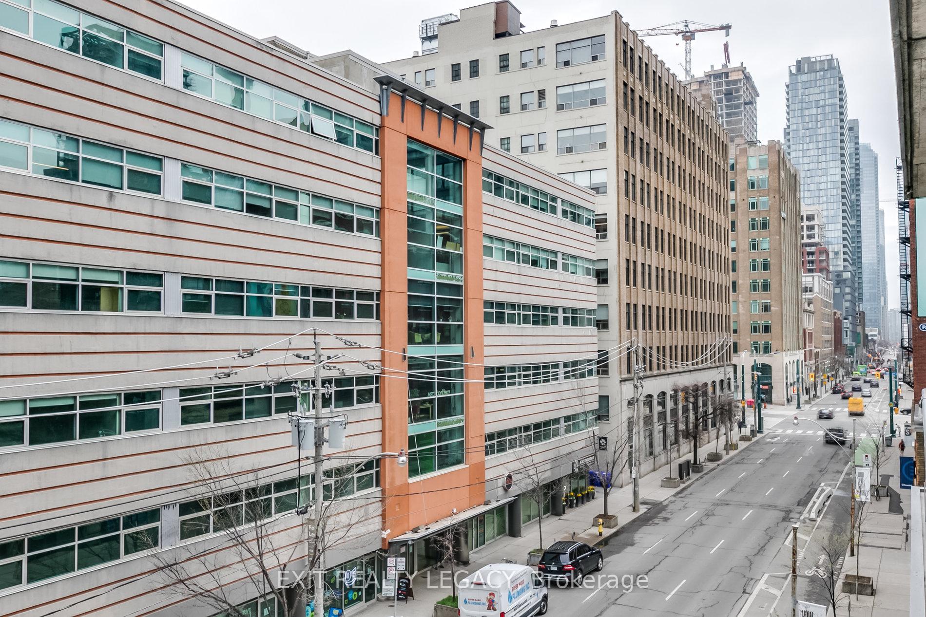 1 Bedroom Condo at 399 Adelaide,  Toronto For sale