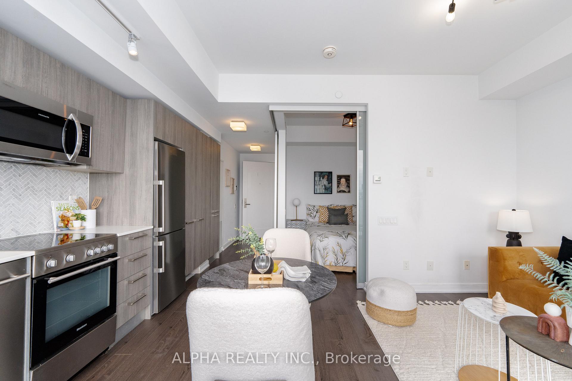 1 Bedroom Condo at 28 Wellesley,  Toronto For sale