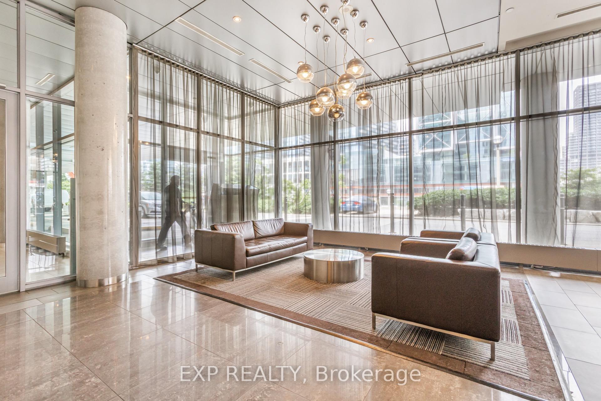 2 Bedrooms Condo at 4K Spadina, Toronto For sale