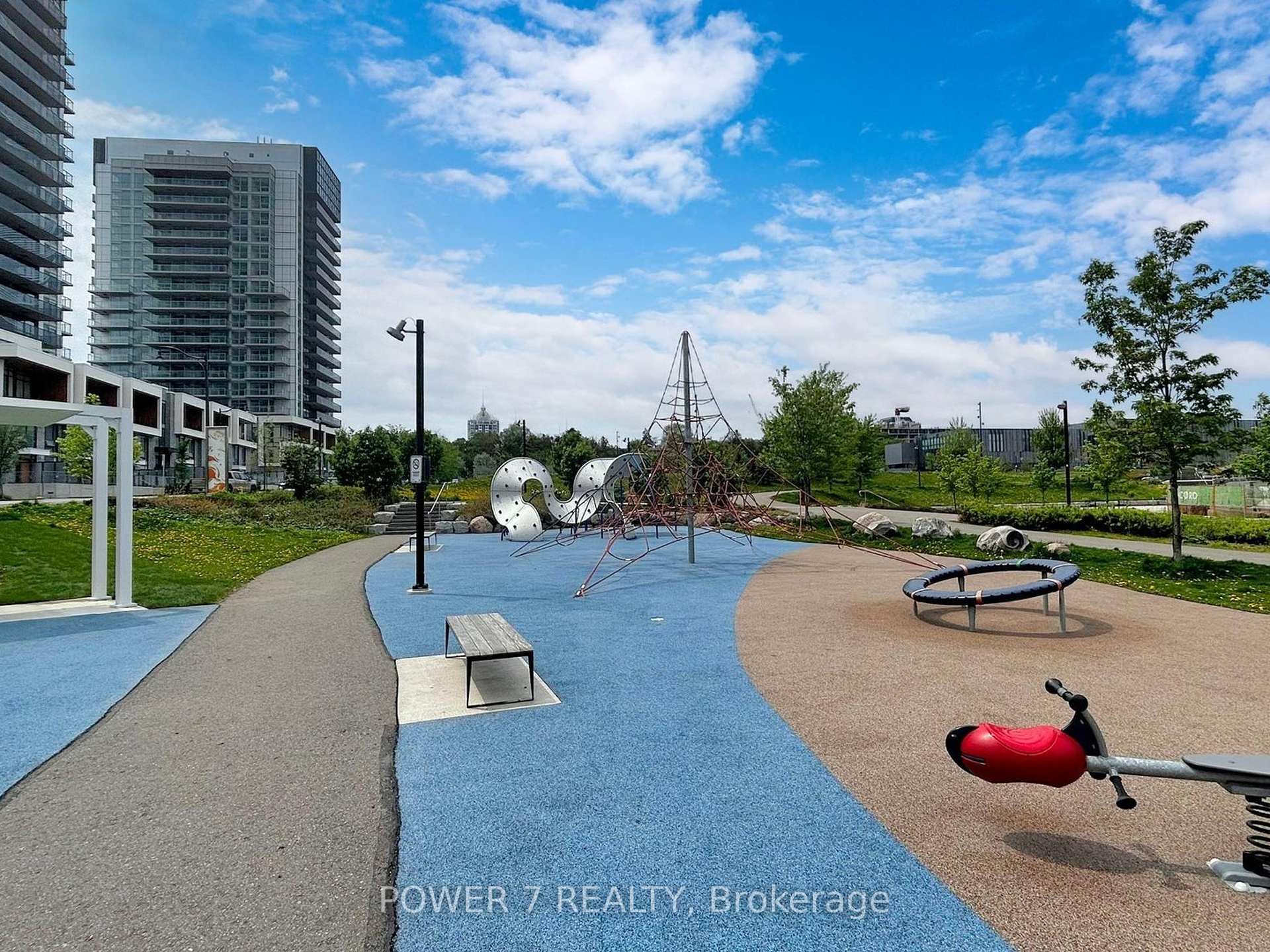 1 Bedroom Condo at 27 McMahon,  Toronto For sale