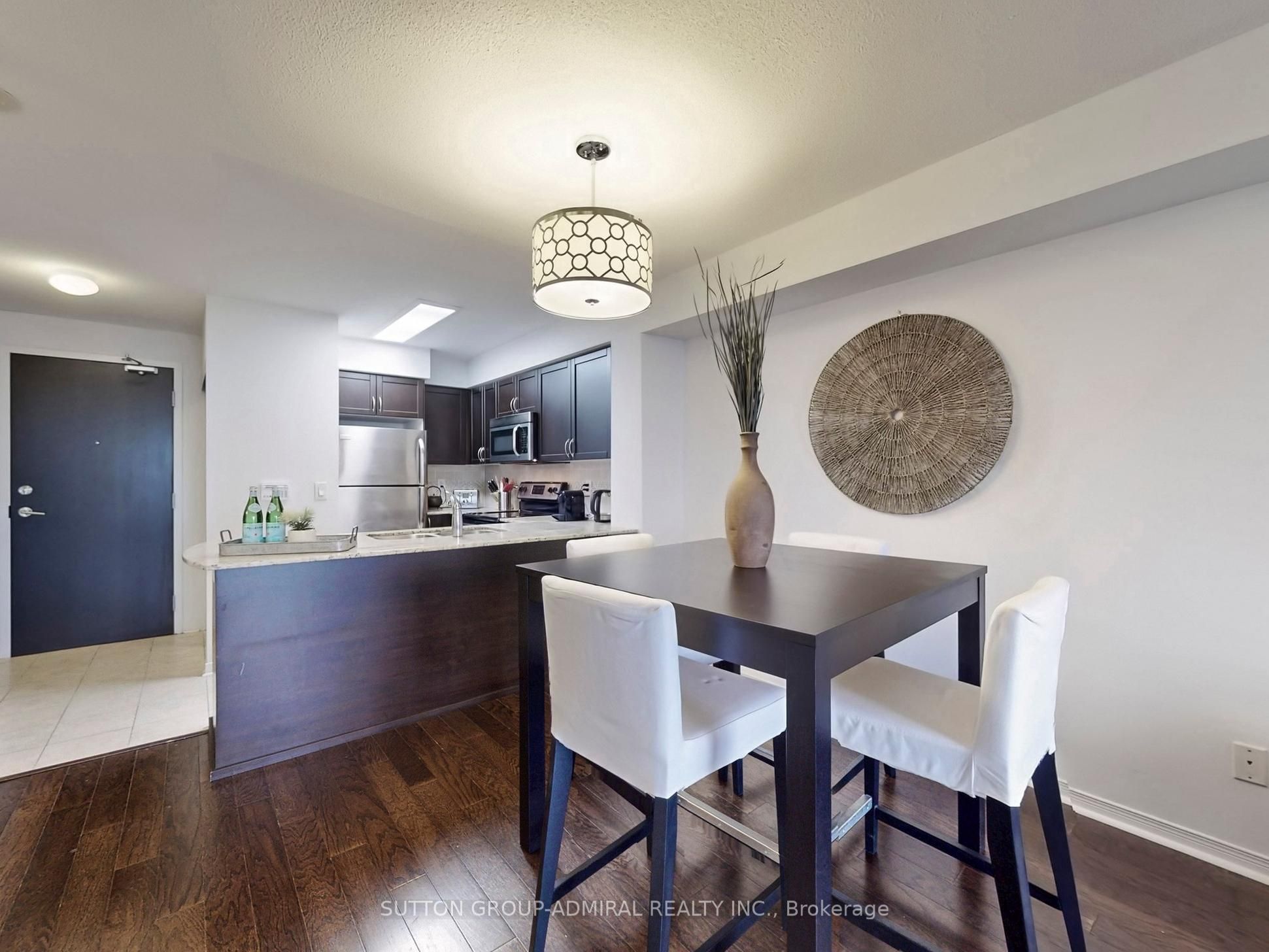 75 King William Crescent, #LPH8