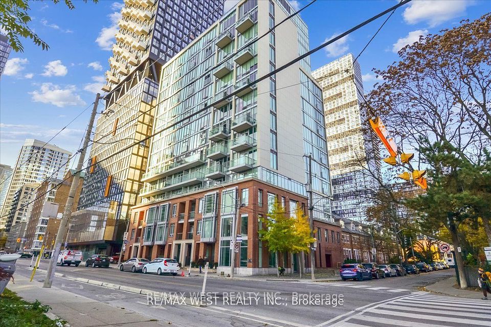 #TH1 - 220 George Street, Toronto, ON M5A 2N1