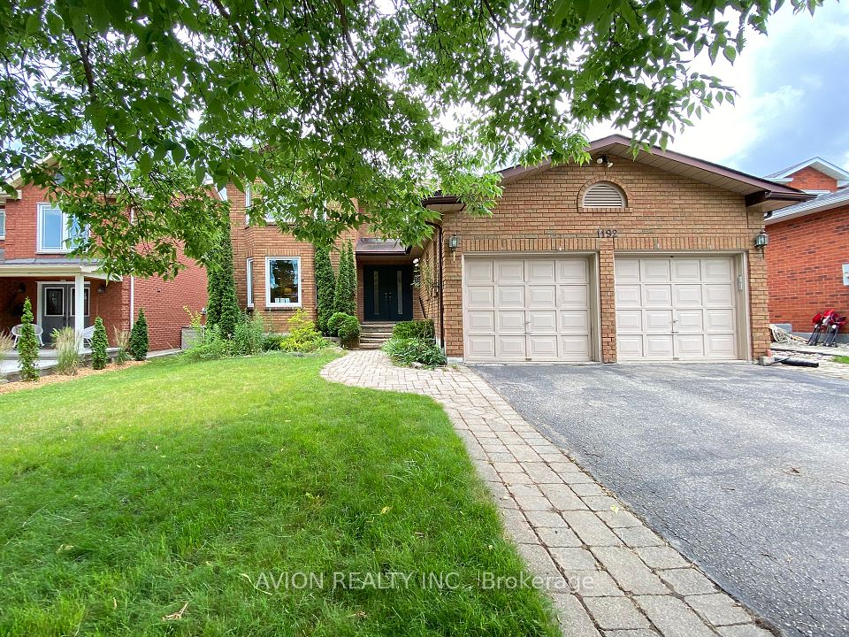 1192 Thoresby Drive