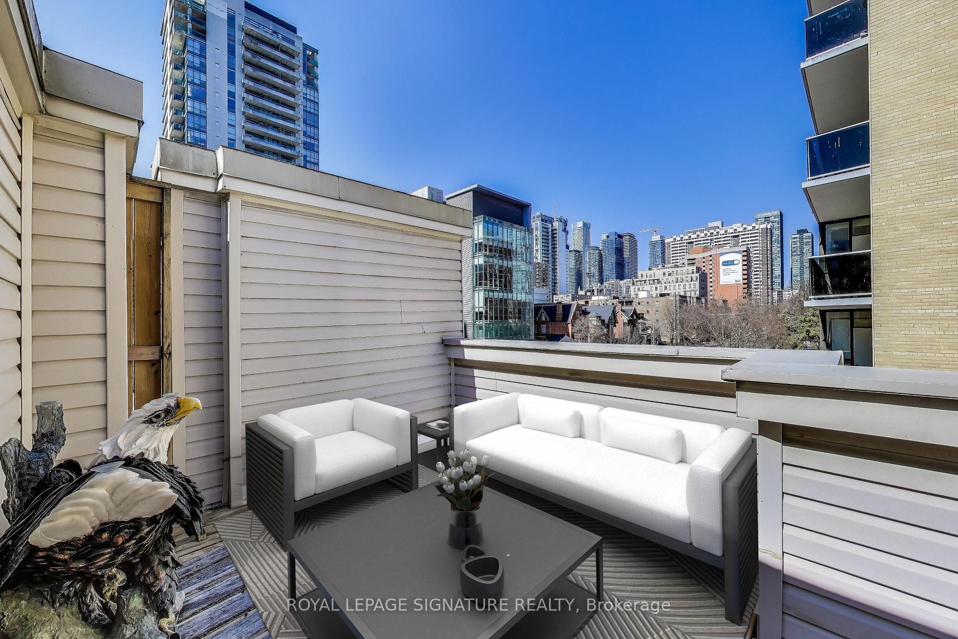 2 Bedrooms Condo at 415 Jarvis, Toronto For sale