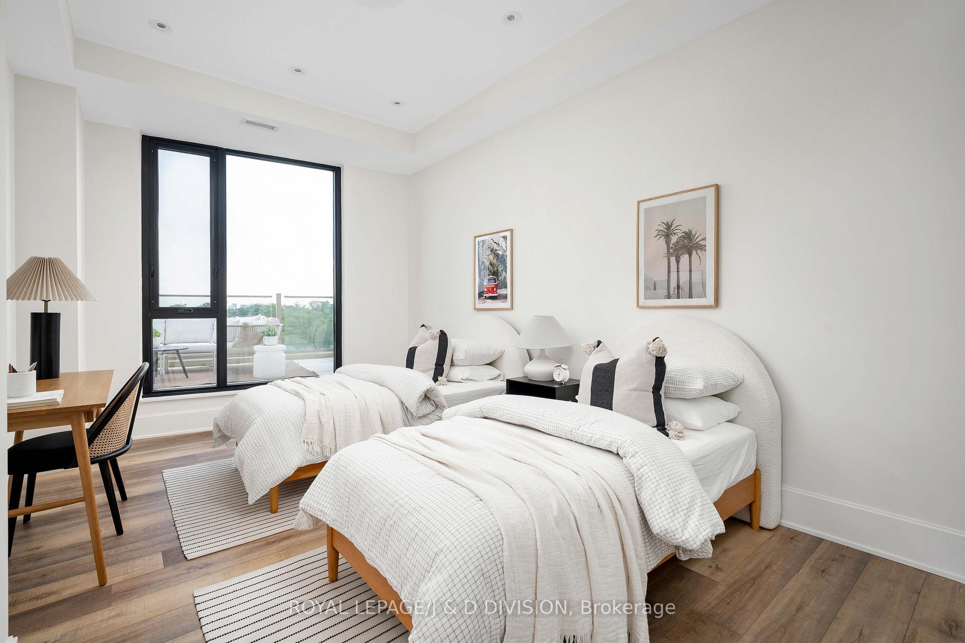 3 Bedrooms Condo at 1 Strathgowan, Toronto For sale