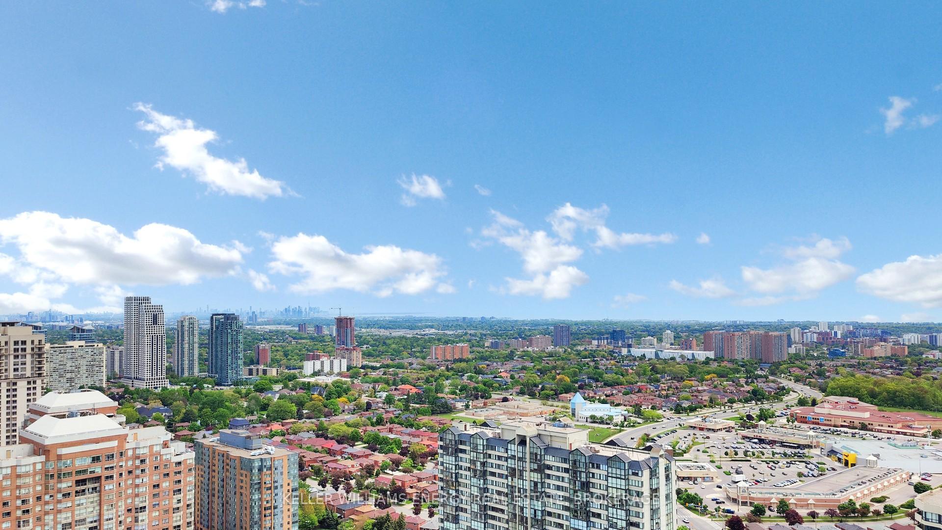 3 Bedrooms Condo at 3900 Confederation, Mississauga For sale