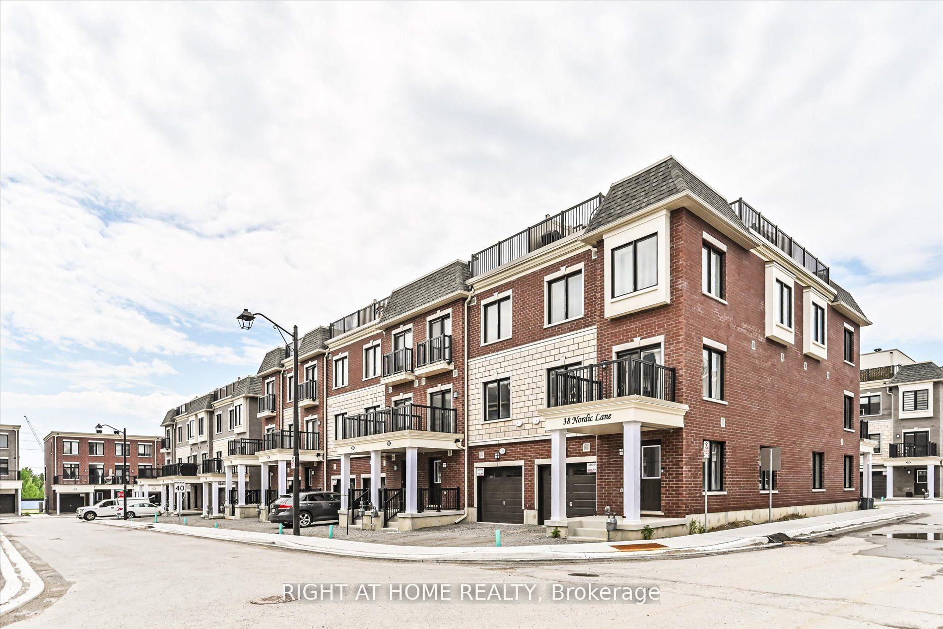 36 Nordic Lane, Whitchurch-Stouffville, ON L4A 4W8