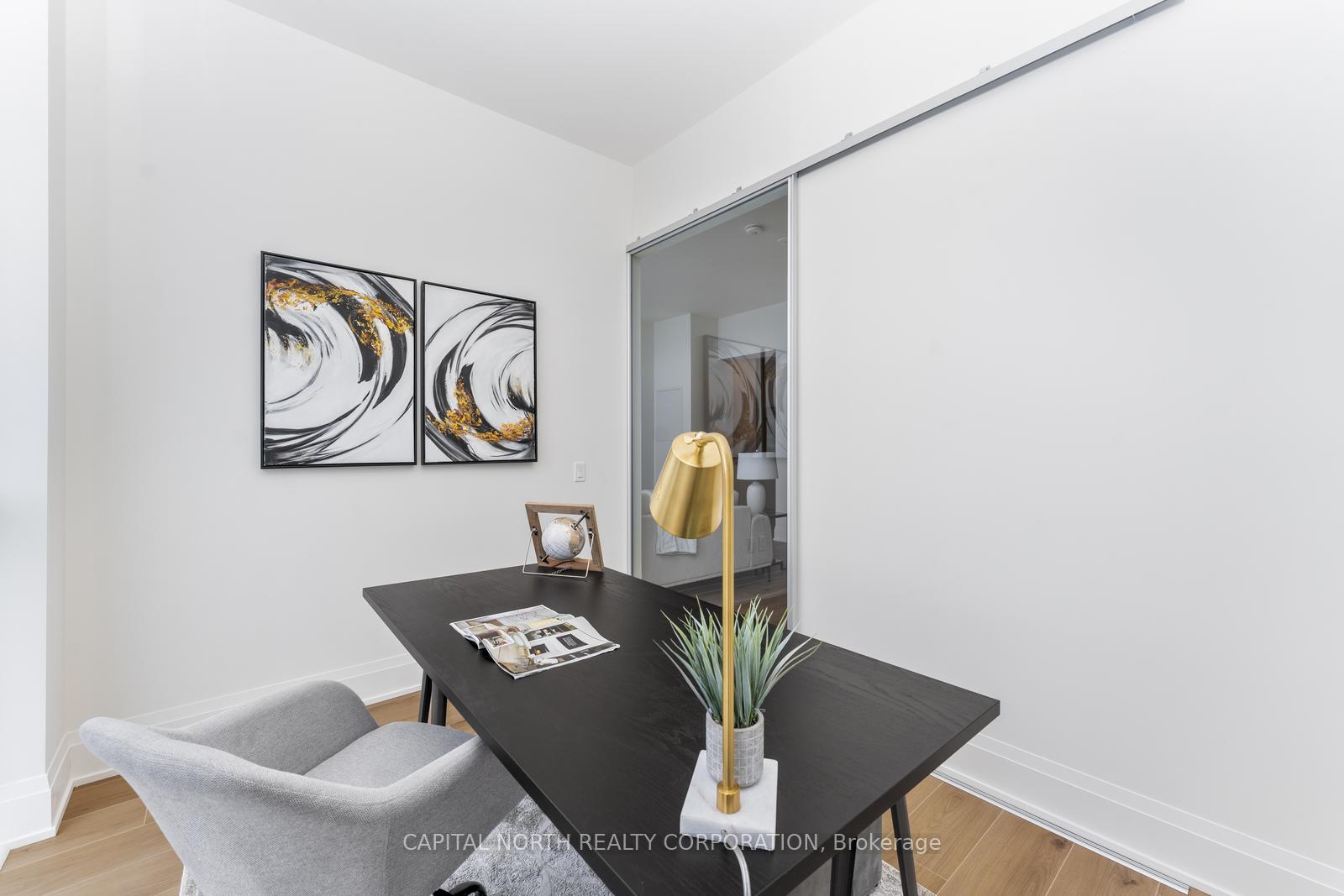 3 Bedrooms Condo at 509 Dundas,  Oakville For sale