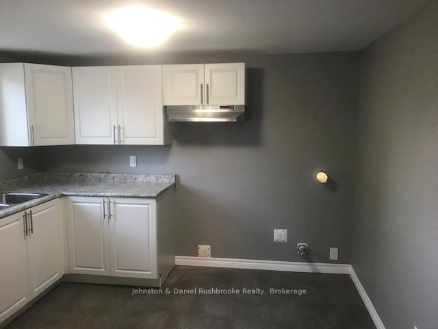 28 Grove Street, Barrie, ON L4M 2N7